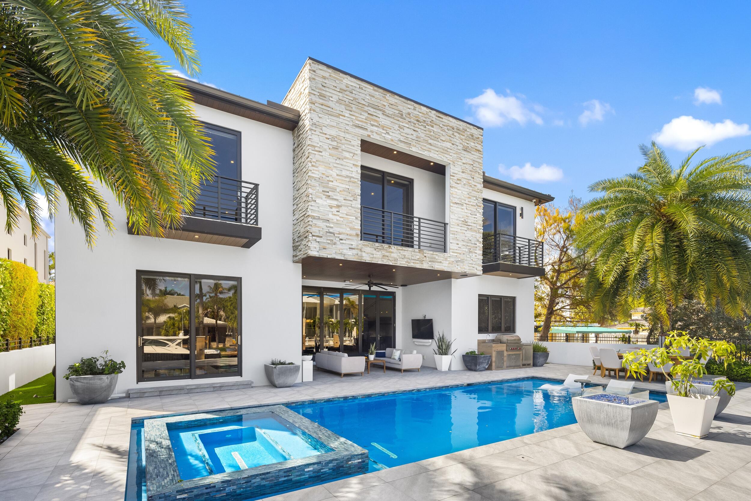 424 Coconut Isle, Fort Lauderdale FL 33301