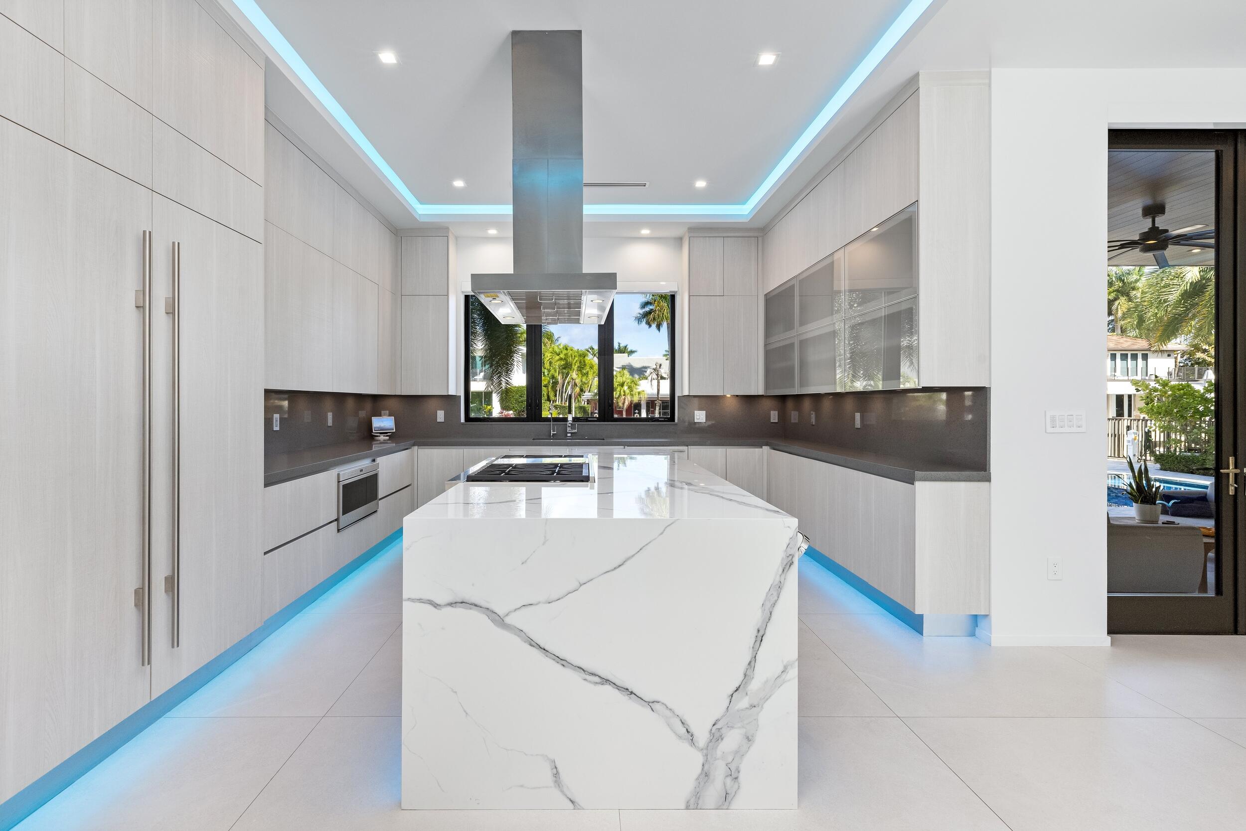 424 Coconut Isle, Fort Lauderdale FL 33301