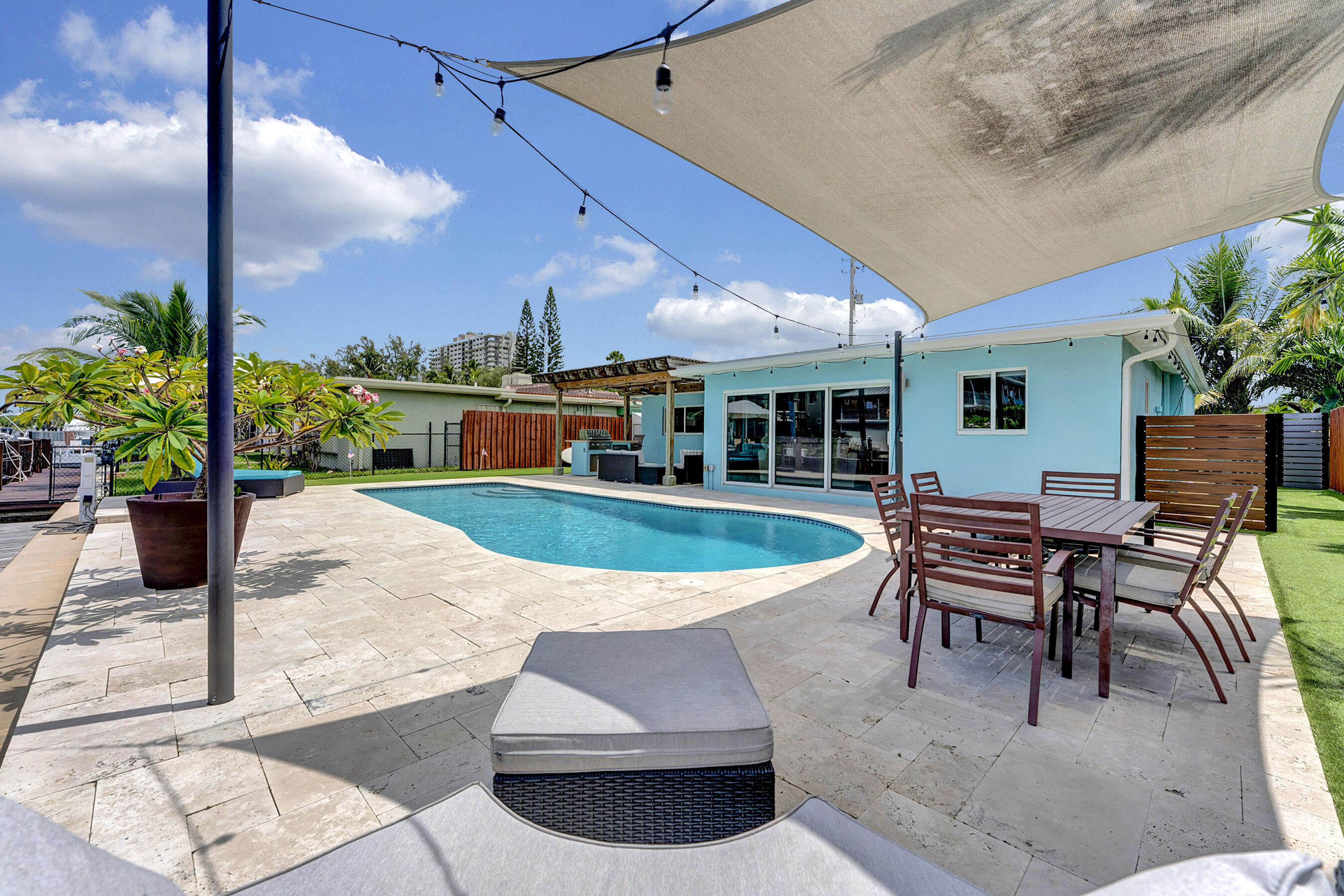 2291 SE 15th Street, Pompano Beach FL 33062