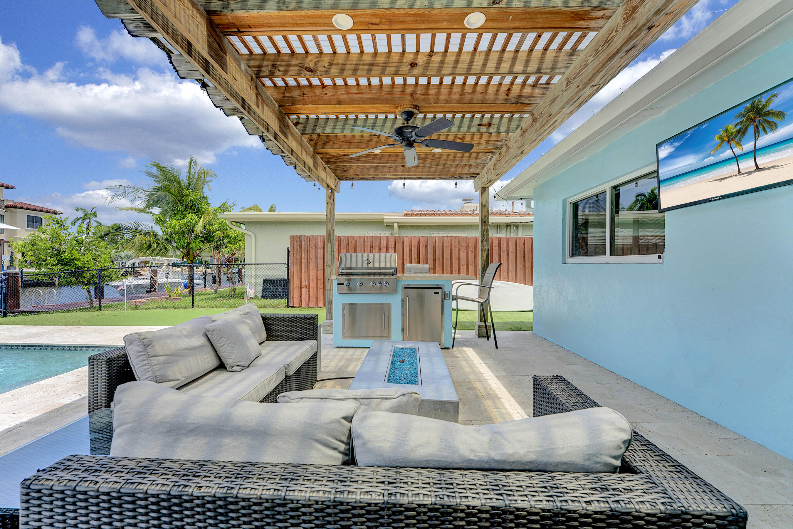 2291 SE 15th Street, Pompano Beach FL 33062