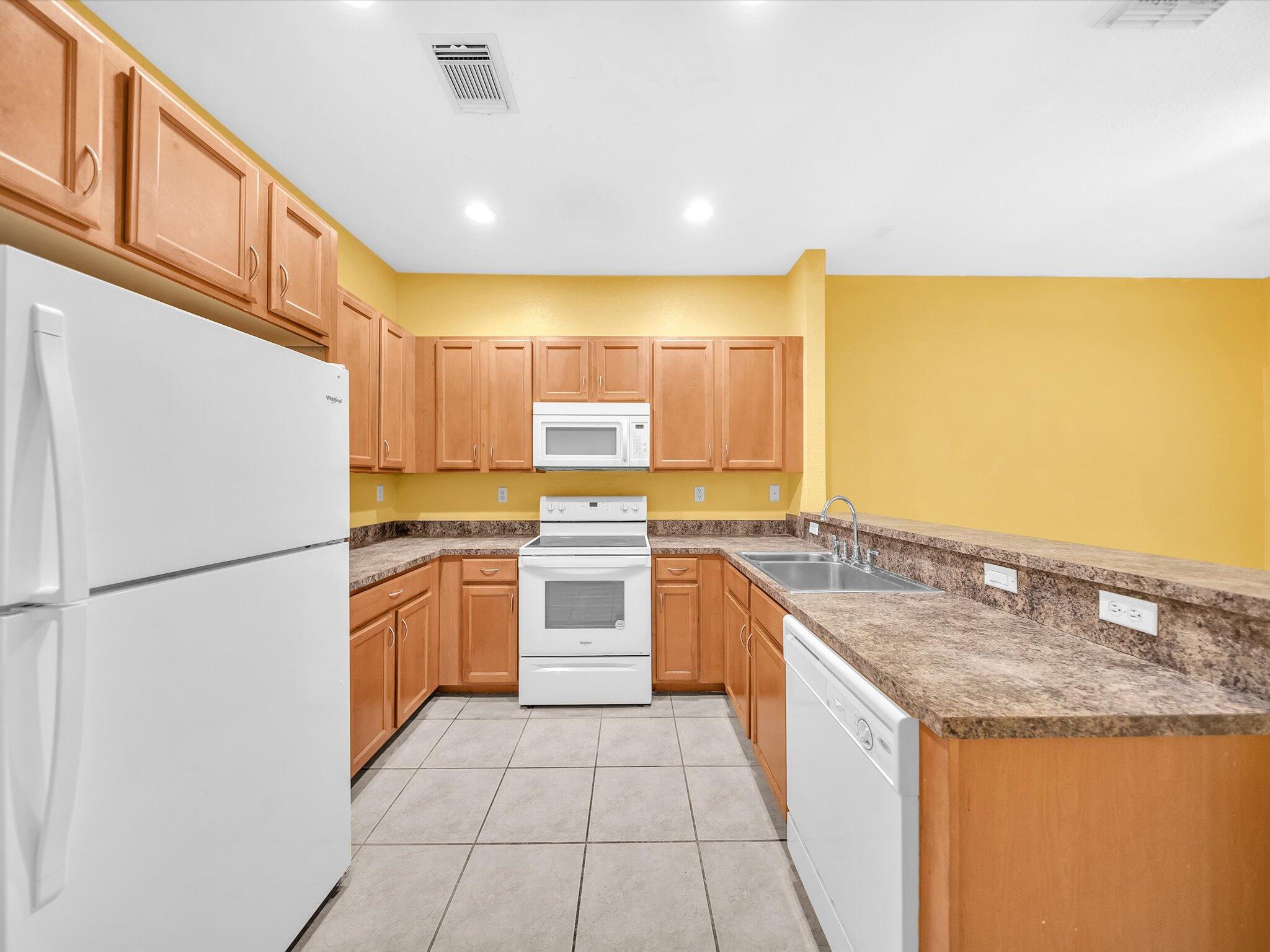 21223 NW 14th #324, Miami Gardens FL 33169
