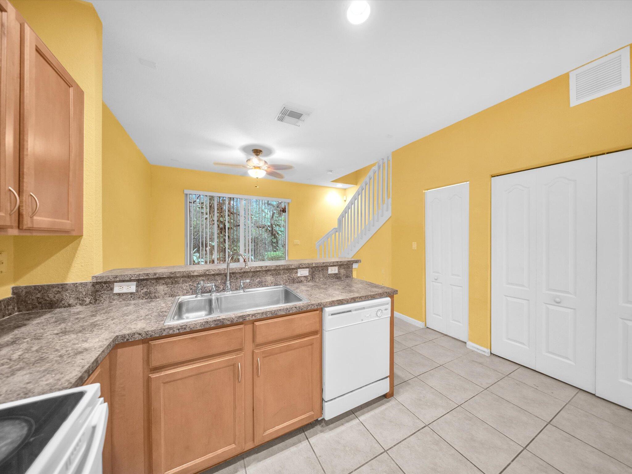 21223 NW 14th #324, Miami Gardens FL 33169