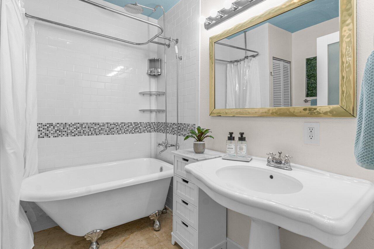 1911 Parker, West Palm Beach FL 33401
