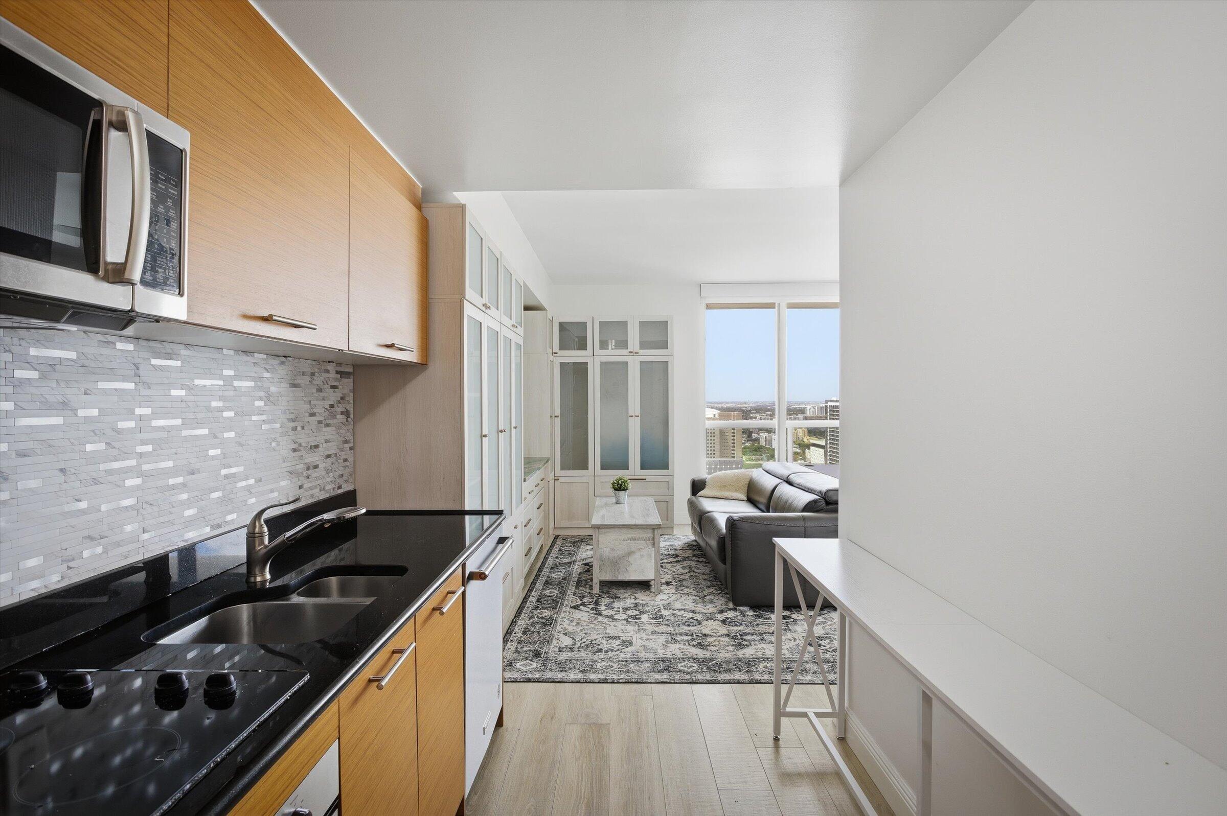 50 Biscayne #4603, Miami FL 33132