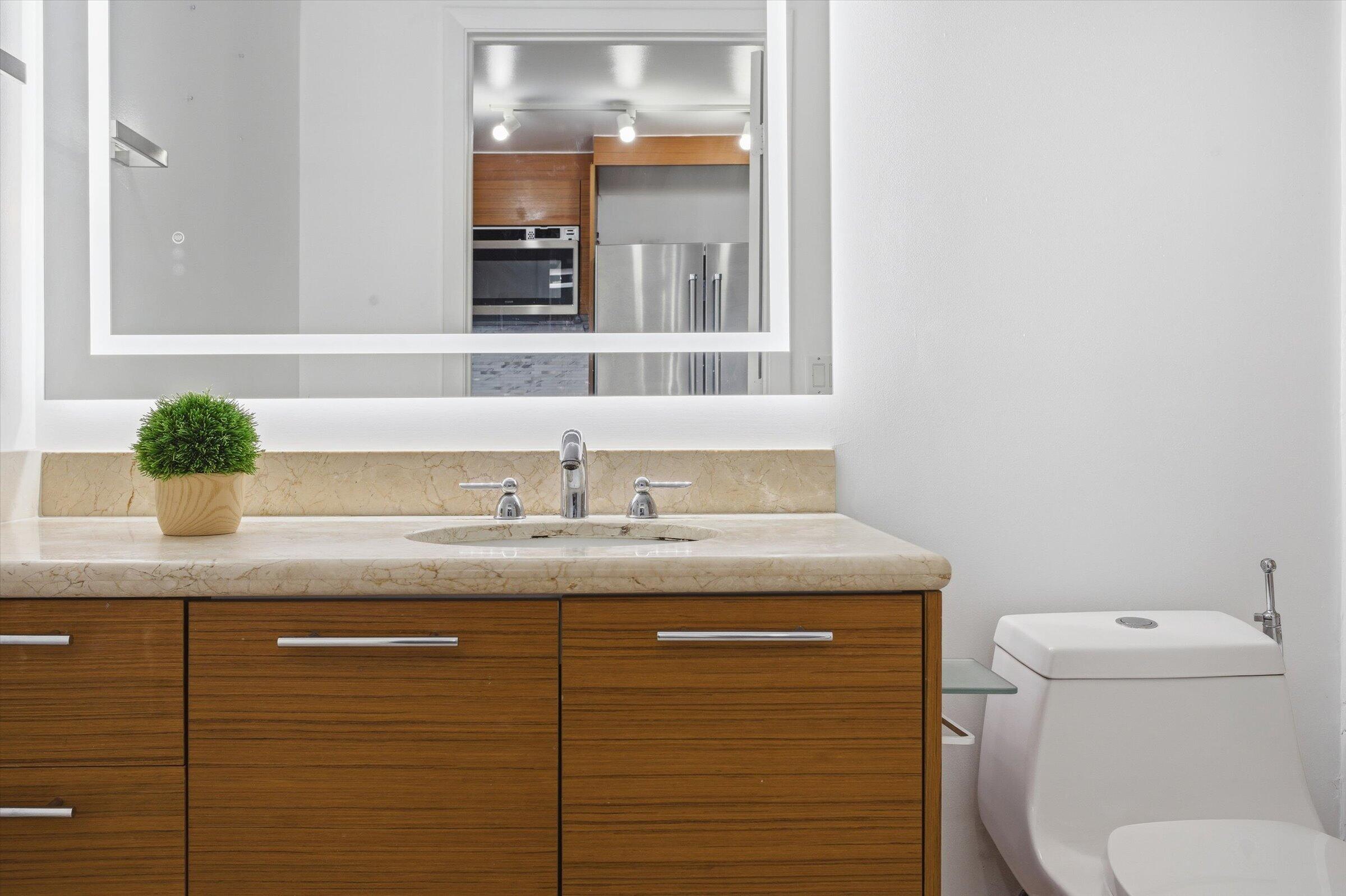 50 Biscayne #4603, Miami FL 33132
