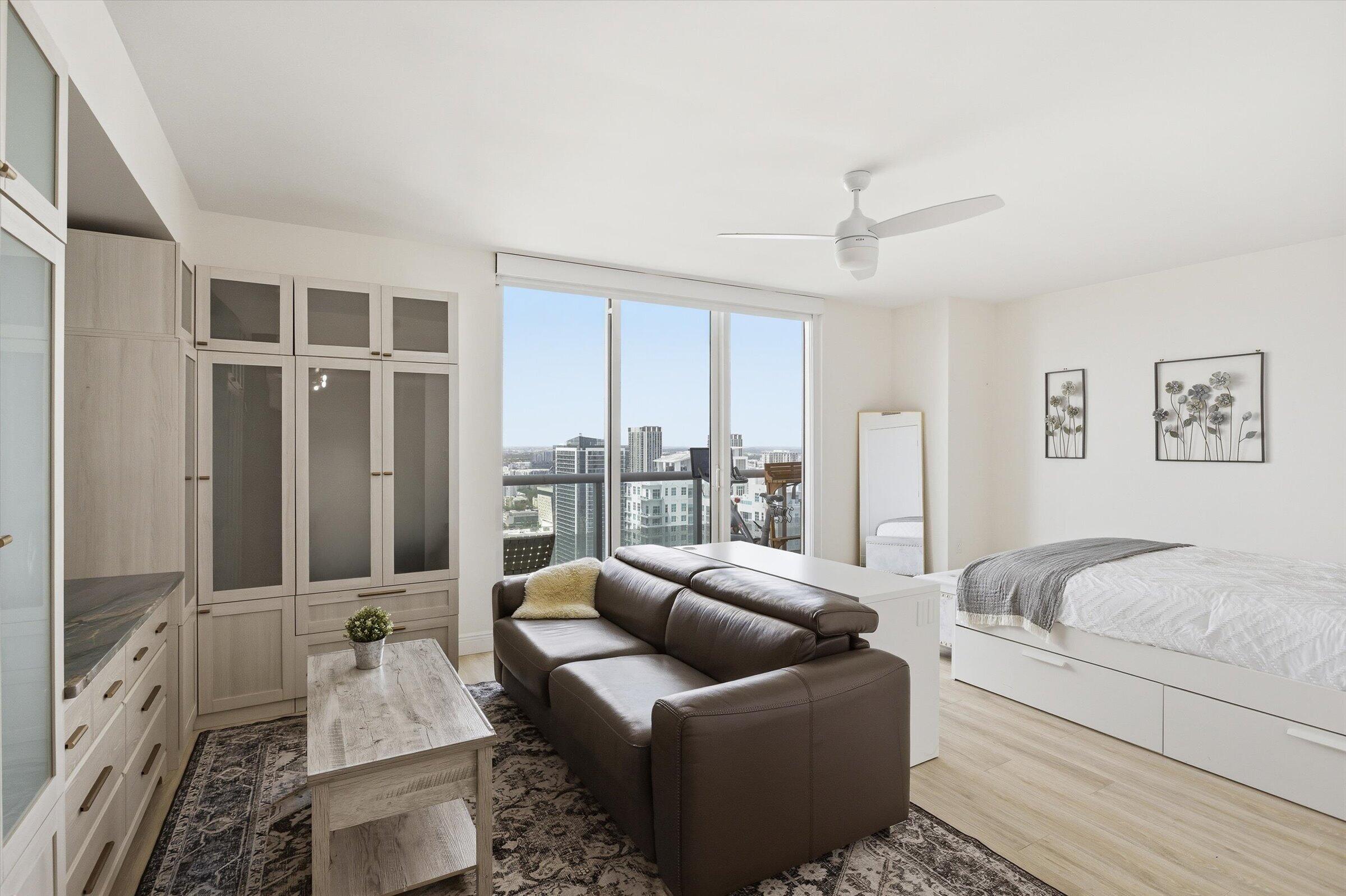 50 Biscayne #4603, Miami FL 33132