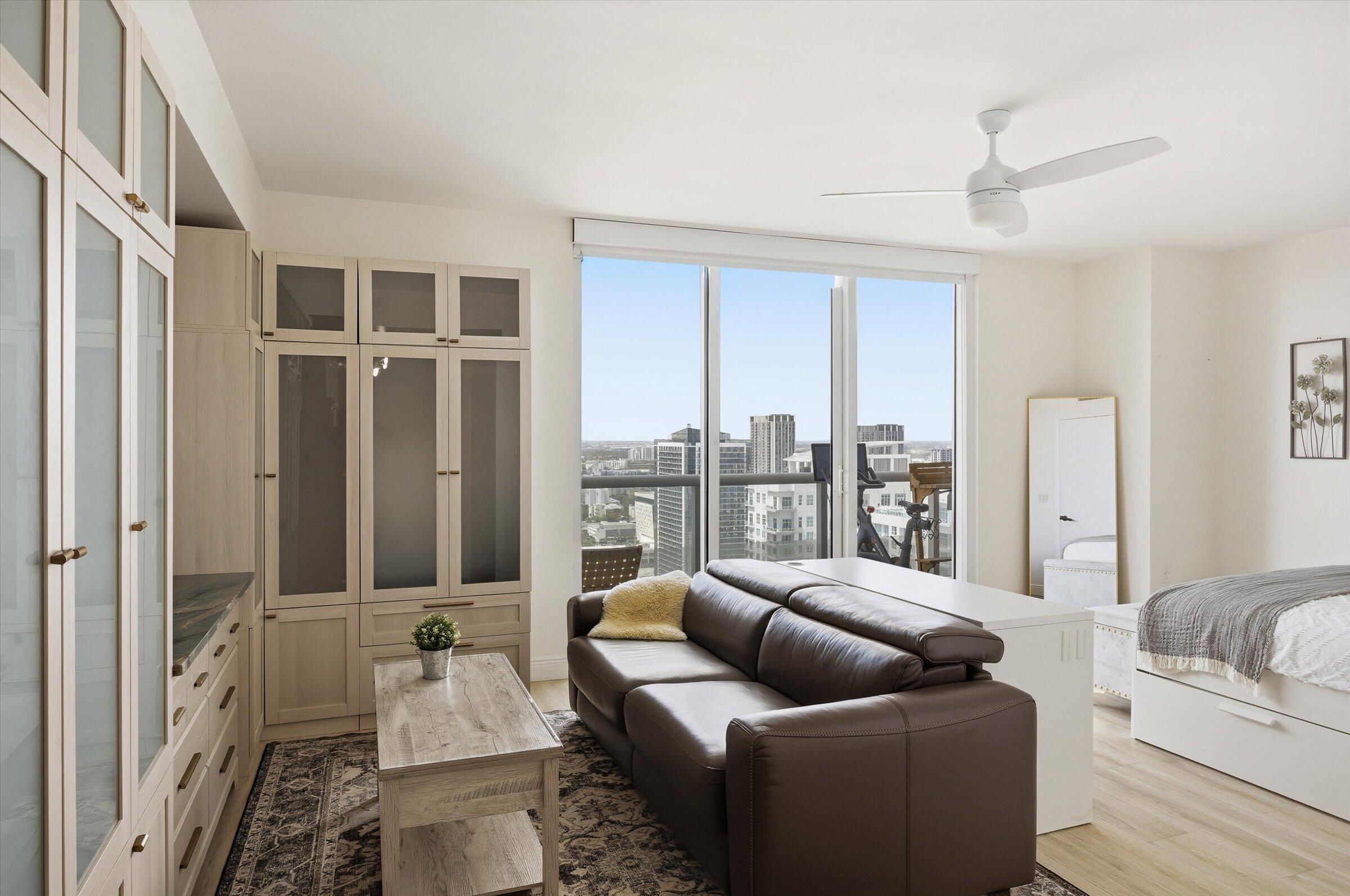 50 Biscayne #4603, Miami FL 33132