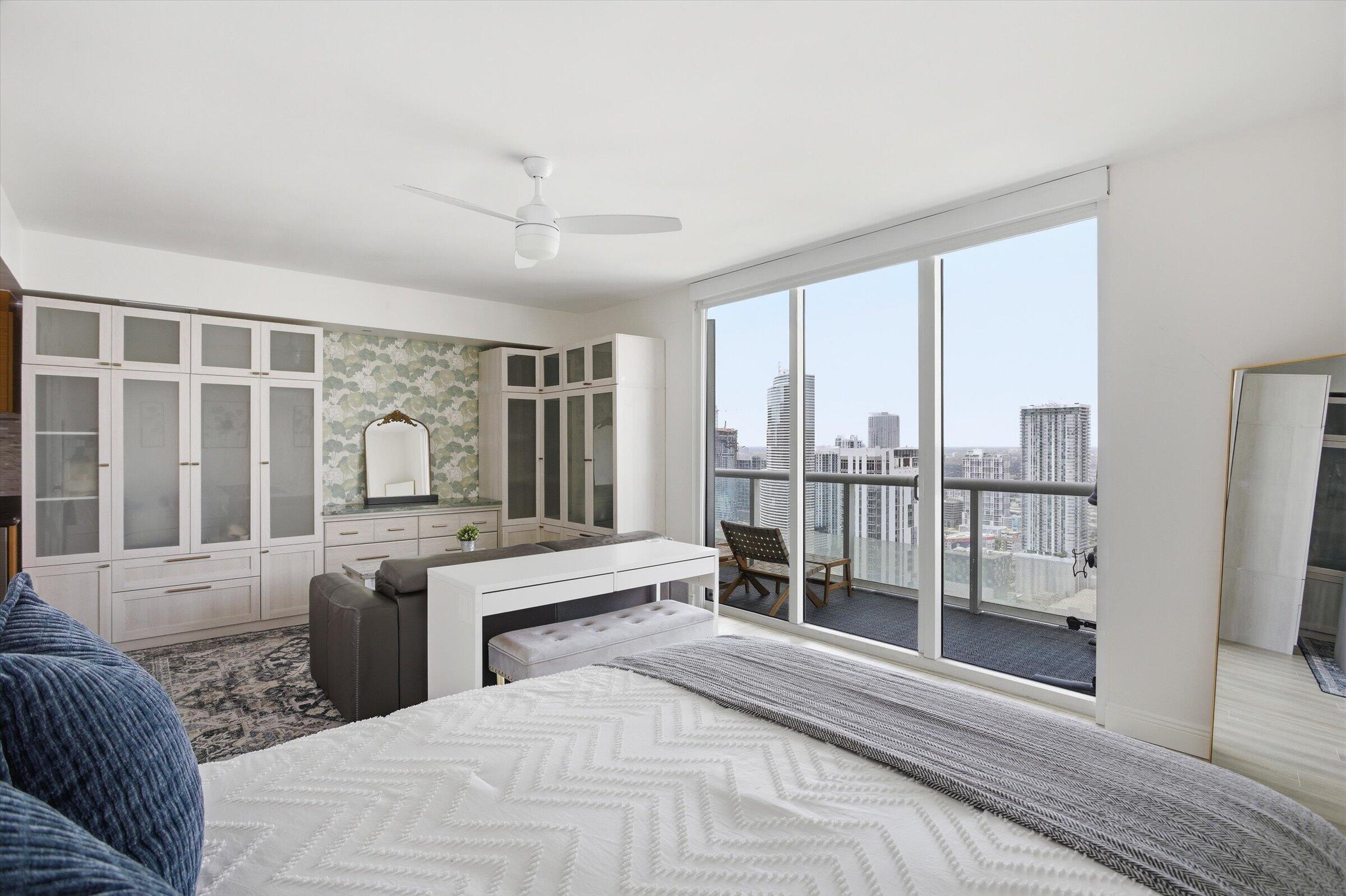 50 Biscayne #4603, Miami FL 33132