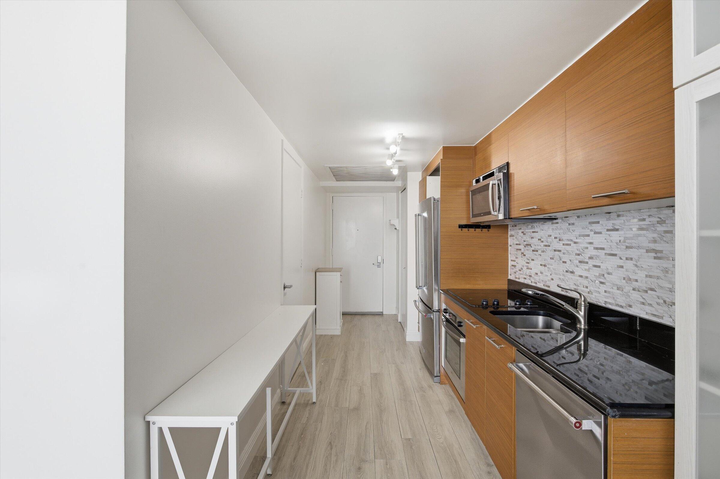 50 Biscayne #4603, Miami FL 33132