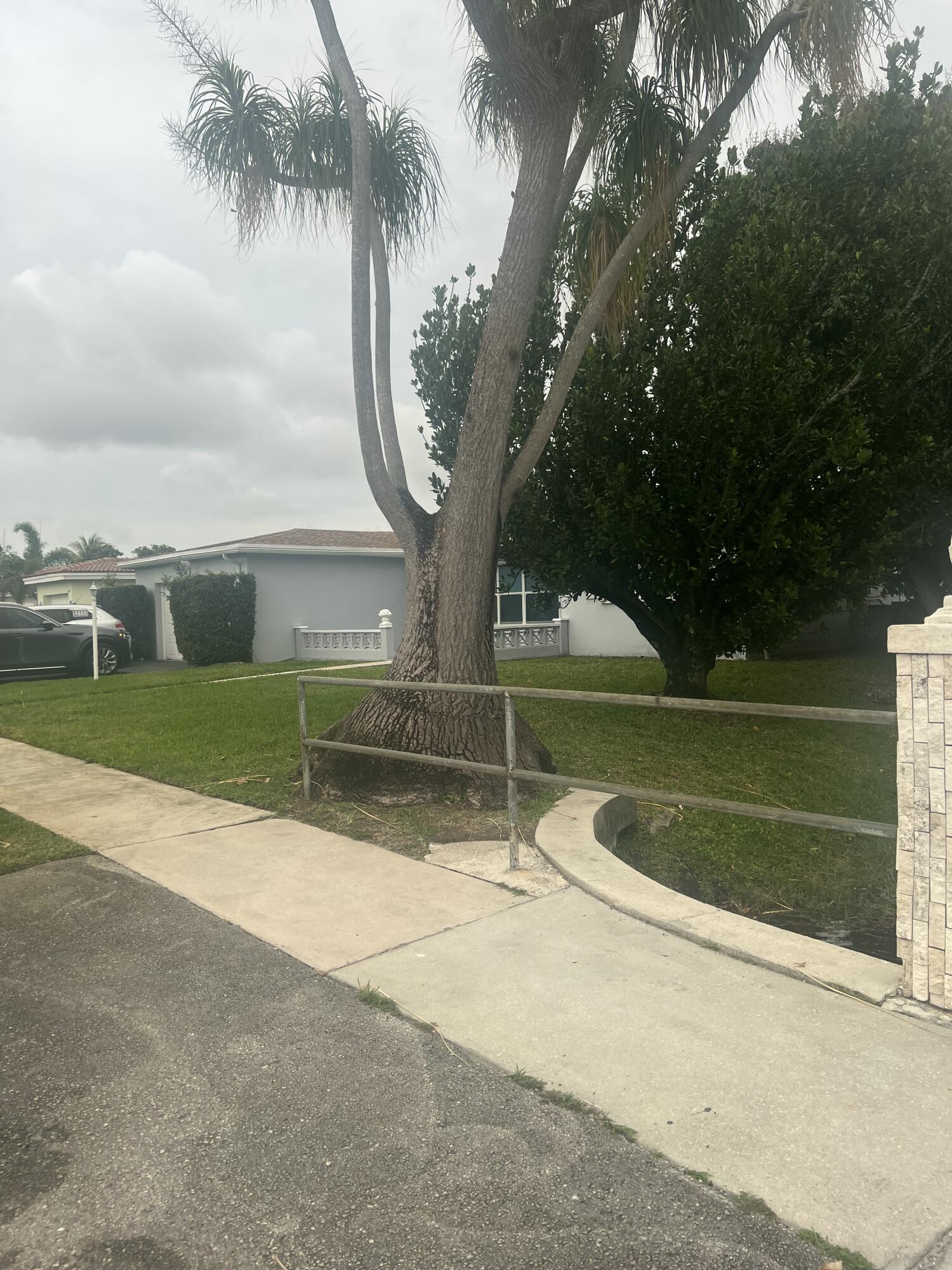 4680 NW 39th, Lauderdale Lakes FL 33319