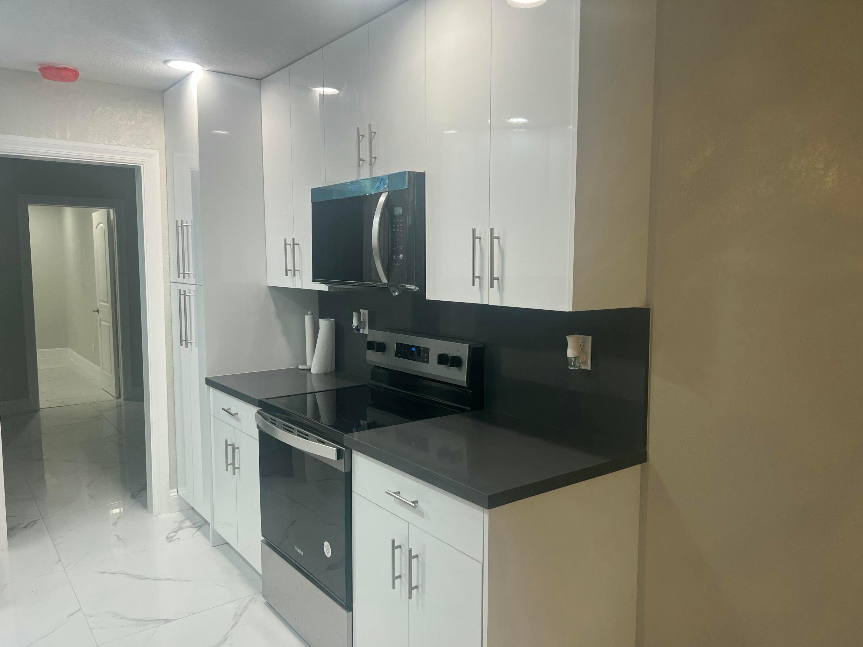 4680 NW 39th, Lauderdale Lakes FL 33319