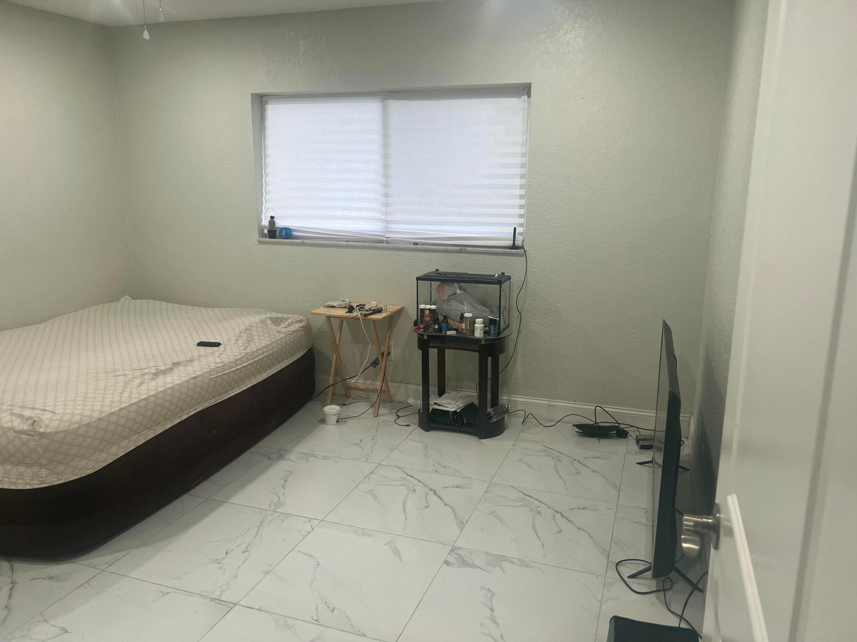 4680 NW 39th, Lauderdale Lakes FL 33319