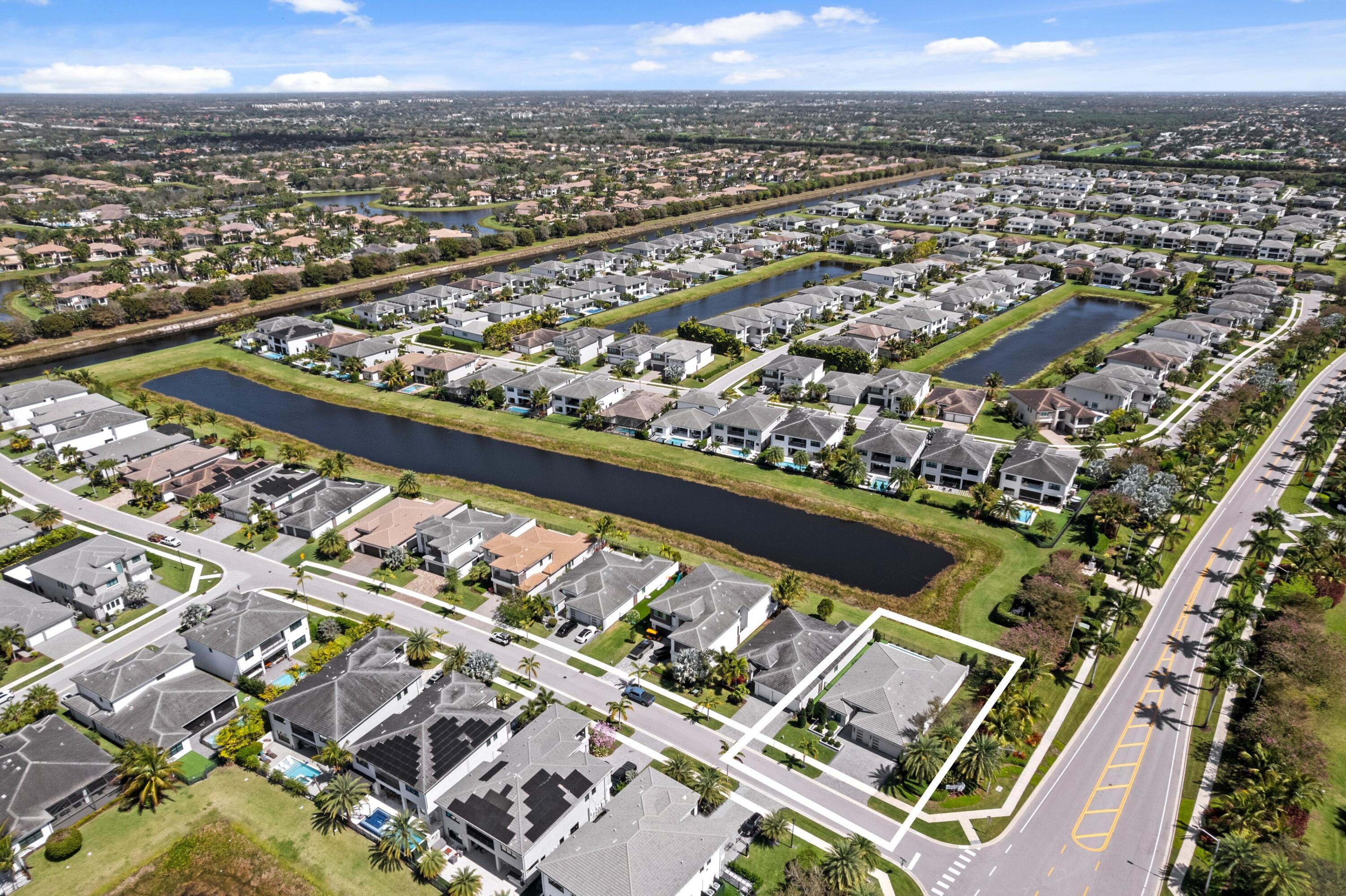 17136 Aquavera, Boca Raton FL 33496
