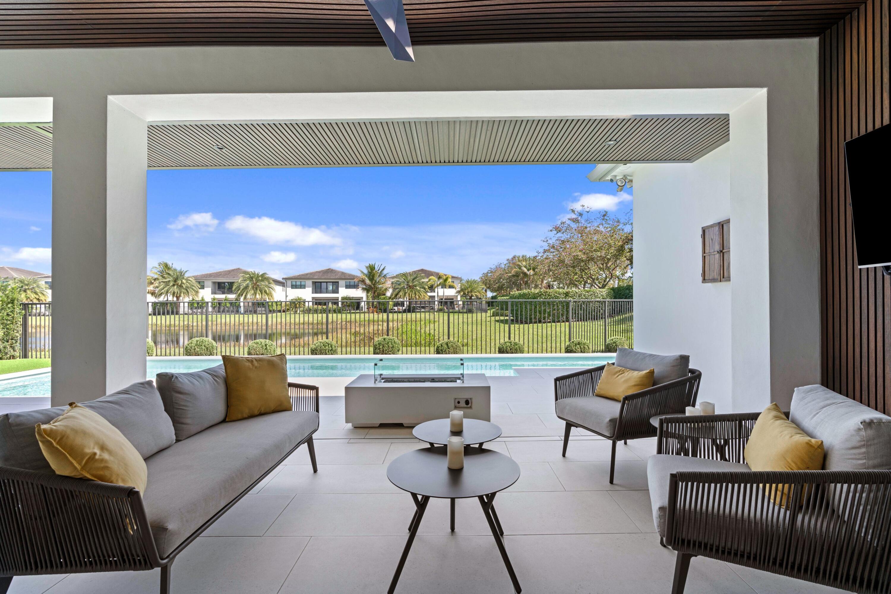 17136 Aquavera, Boca Raton FL 33496