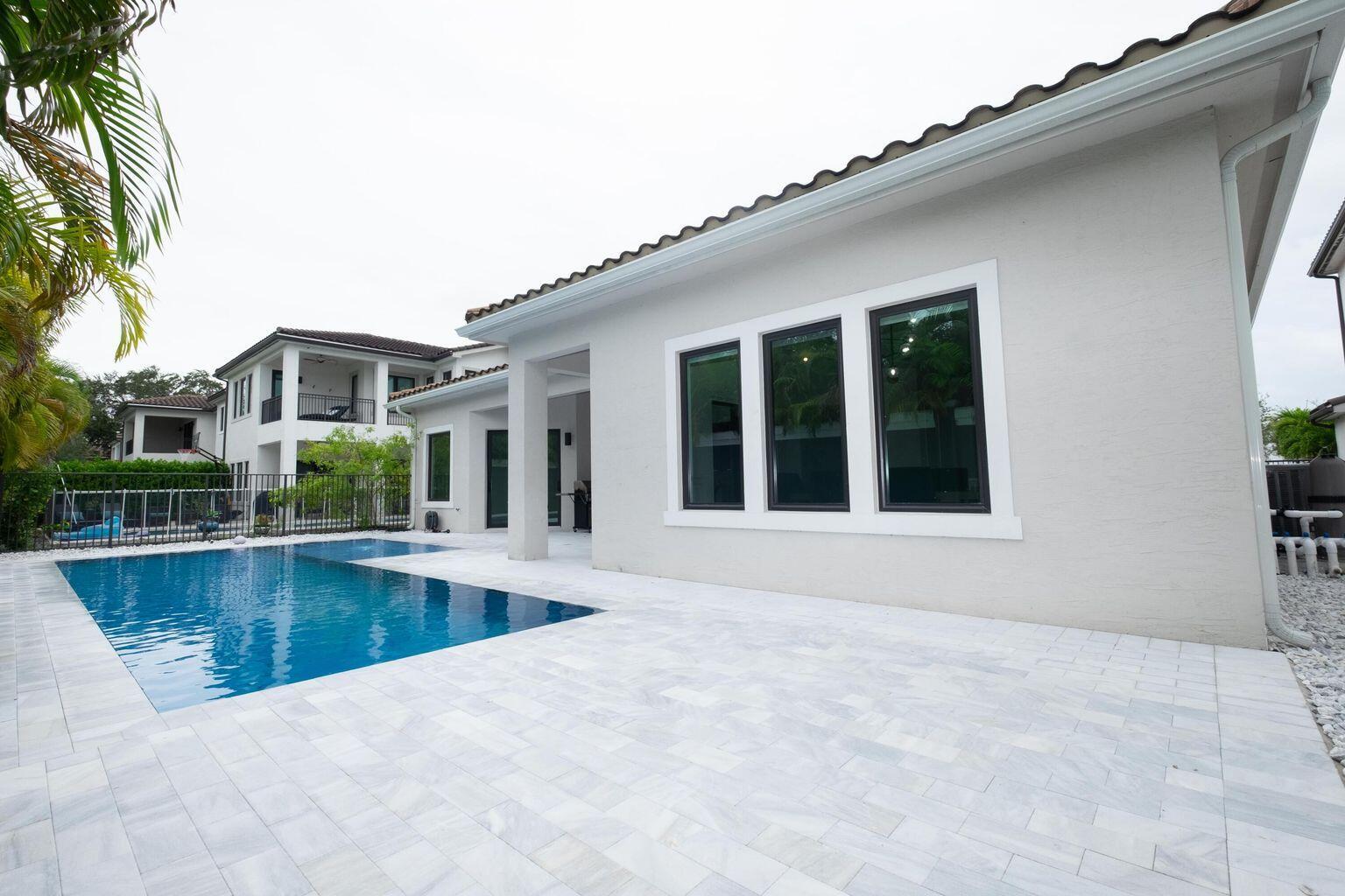 5663 W Brookfield, Hollywood FL 33312