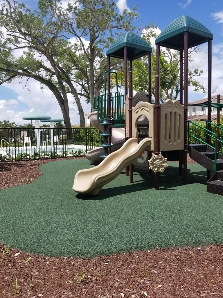 5663 W Brookfield, Hollywood FL 33312