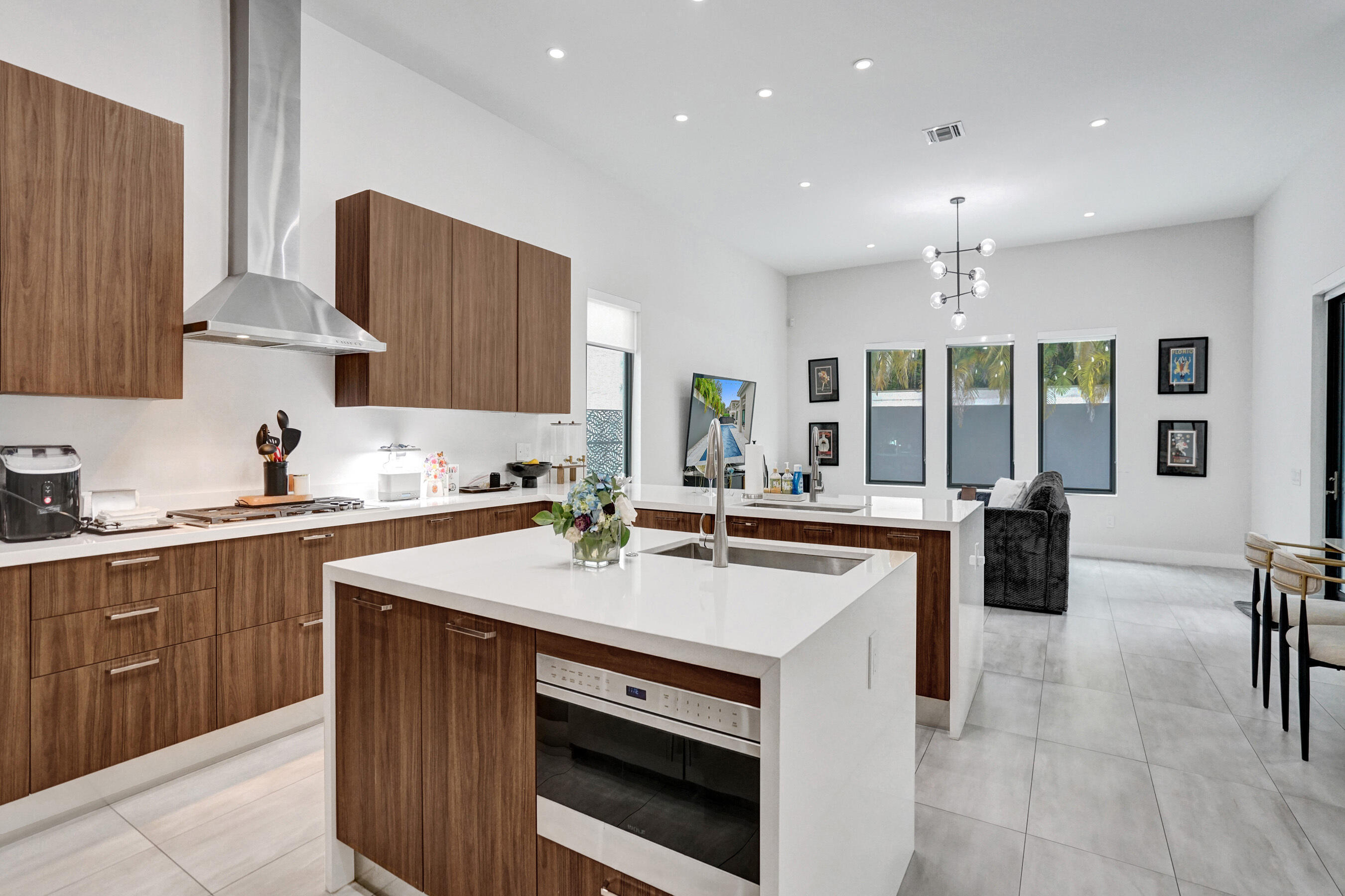 5663 W Brookfield, Hollywood FL 33312