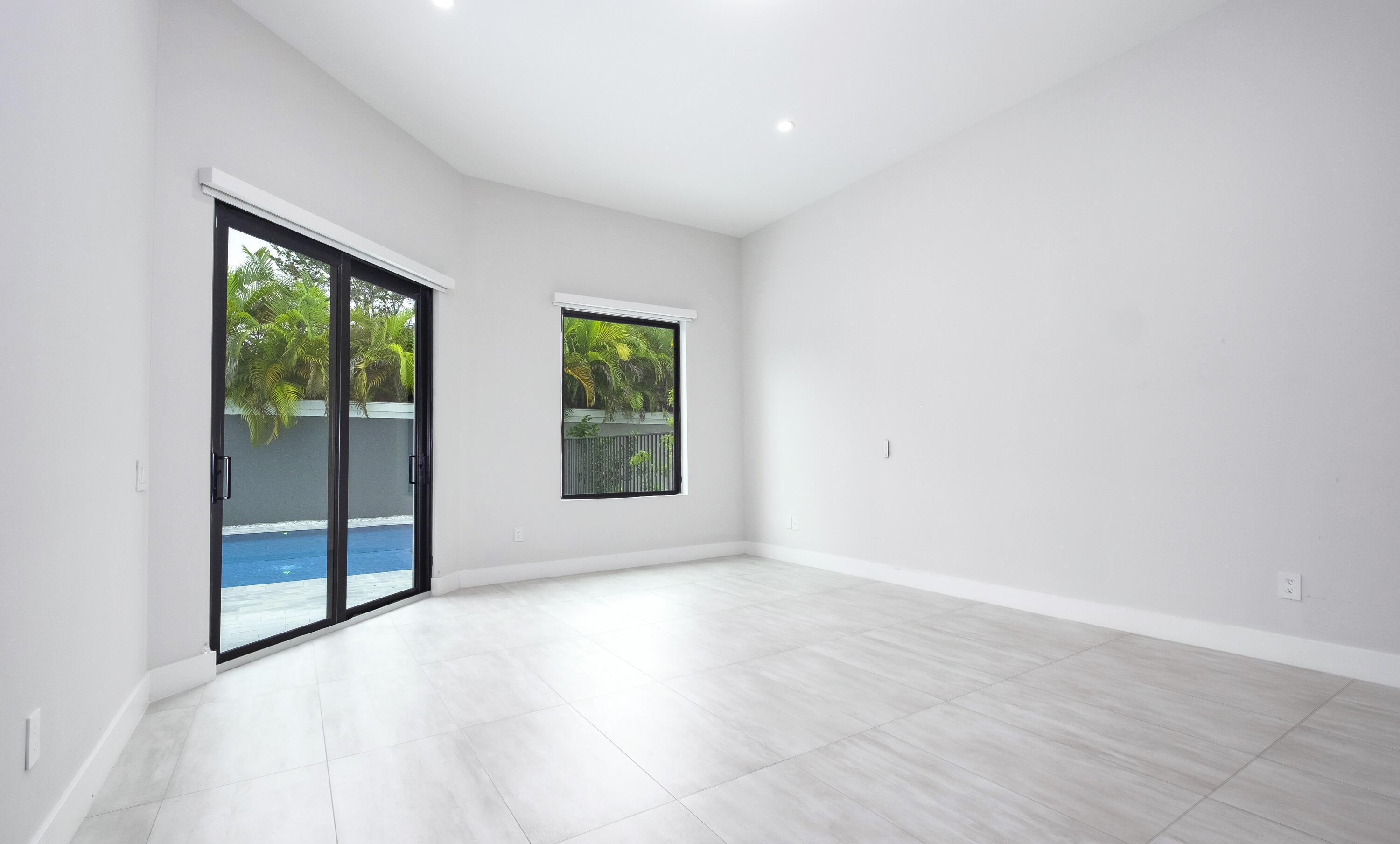 5663 W Brookfield, Hollywood FL 33312