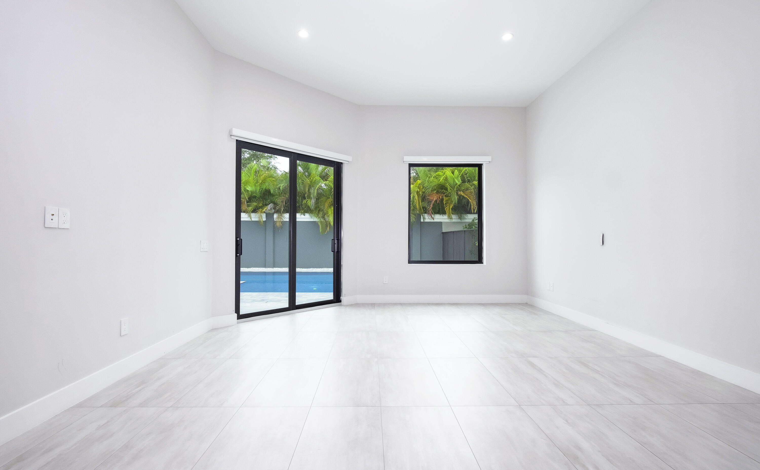 5663 W Brookfield, Hollywood FL 33312