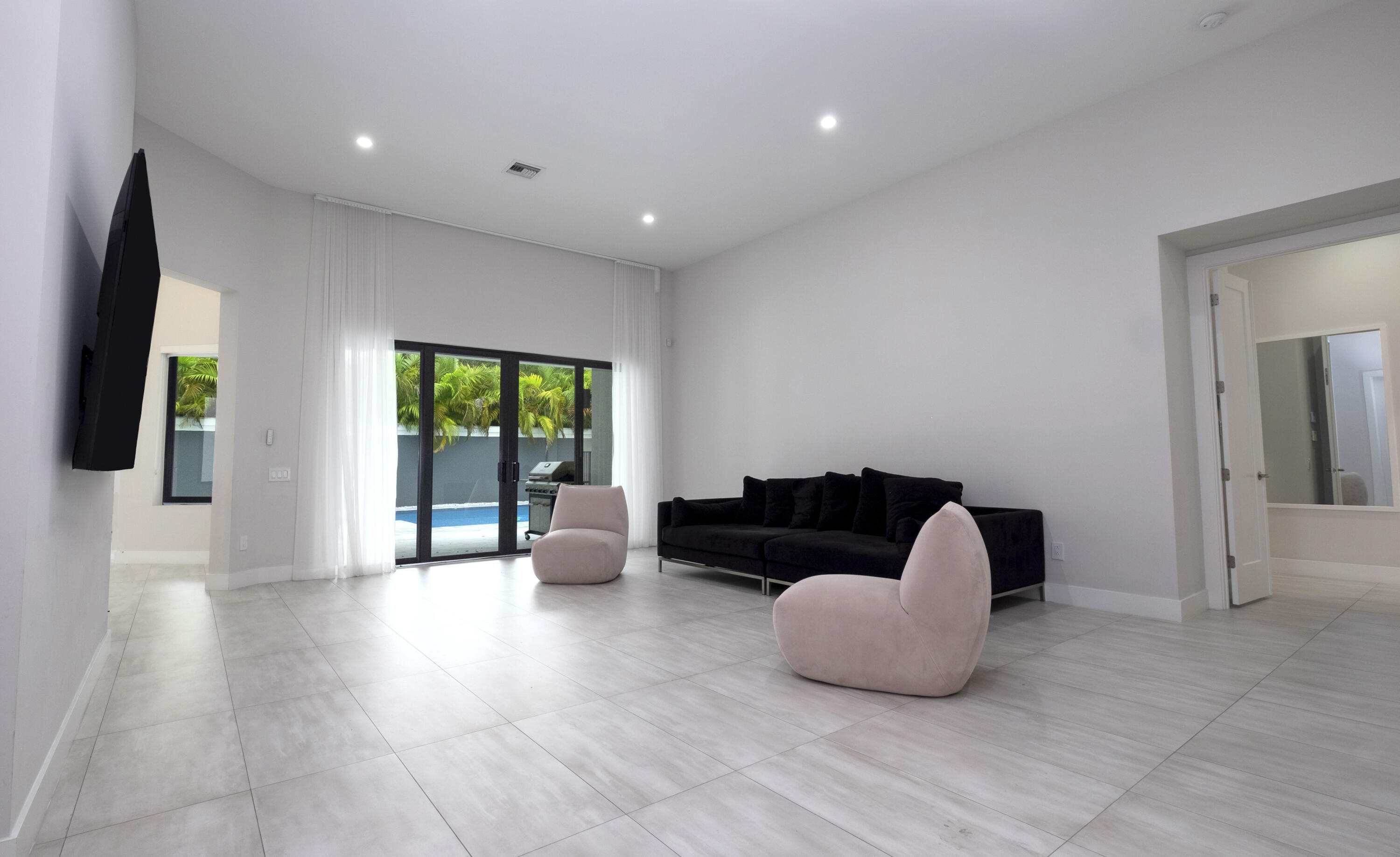 5663 W Brookfield, Hollywood FL 33312
