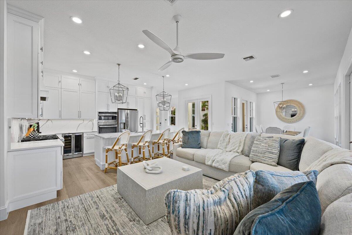 877 Taft, Palm Beach Gardens FL 33410