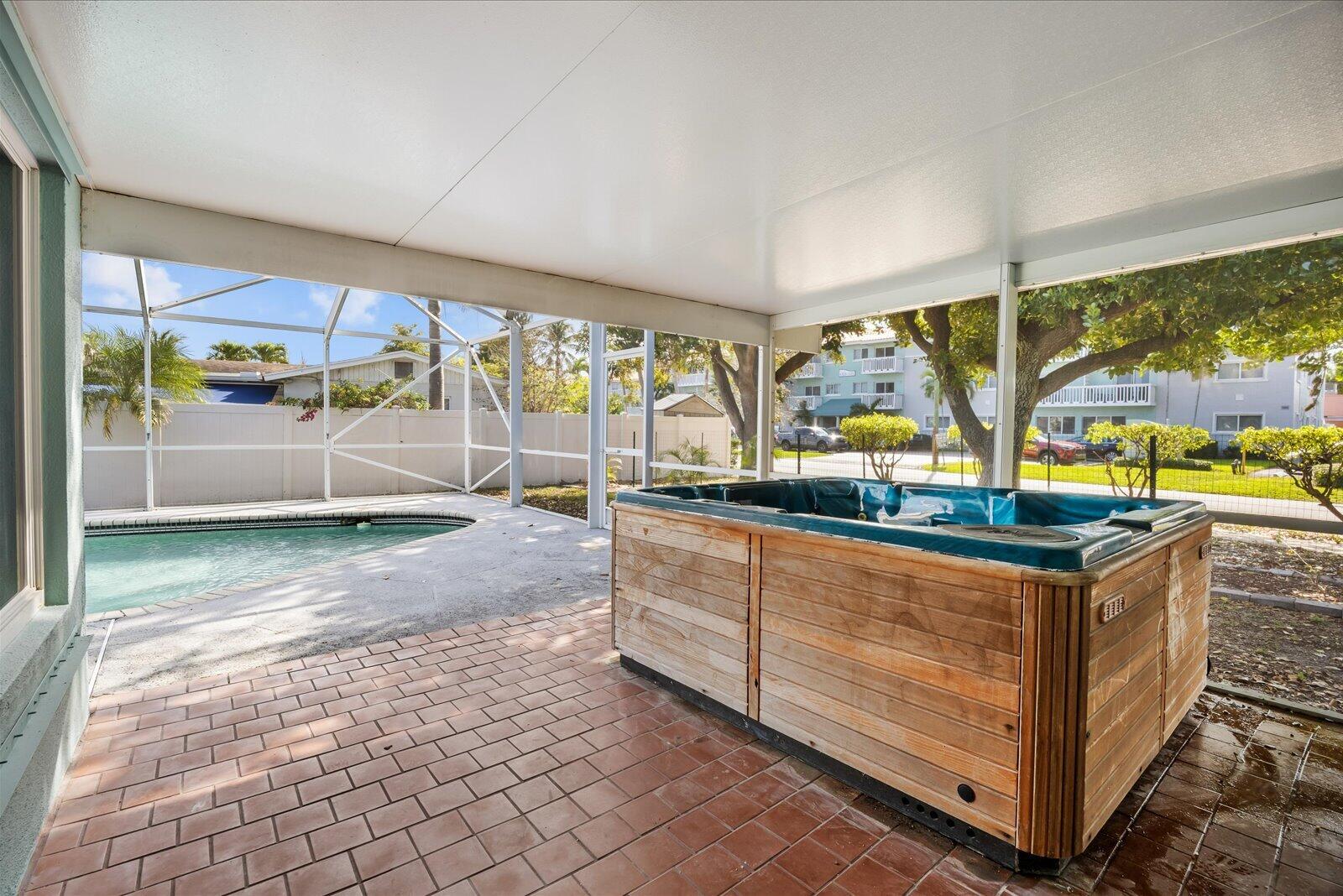 800 SE 13th, Deerfield Beach FL 33441