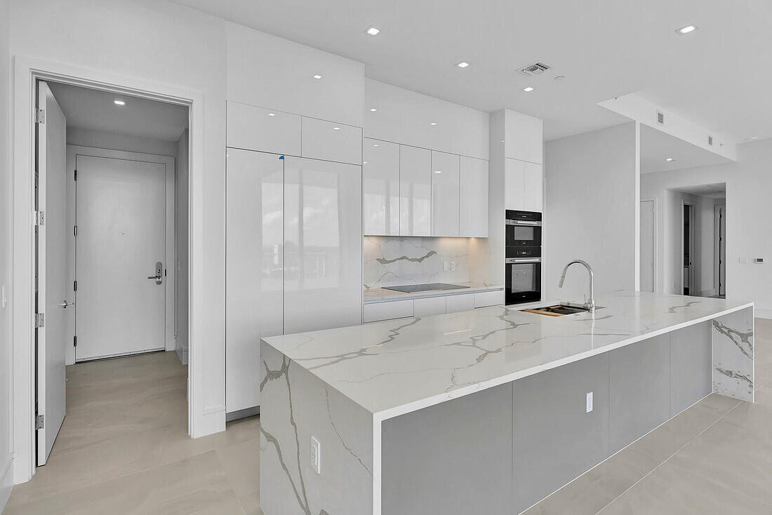 220 Lake Shore #2411, Lake Park FL 33403