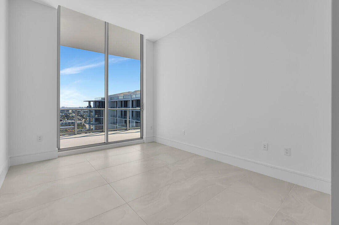 220 Lake Shore #2411, Lake Park FL 33403