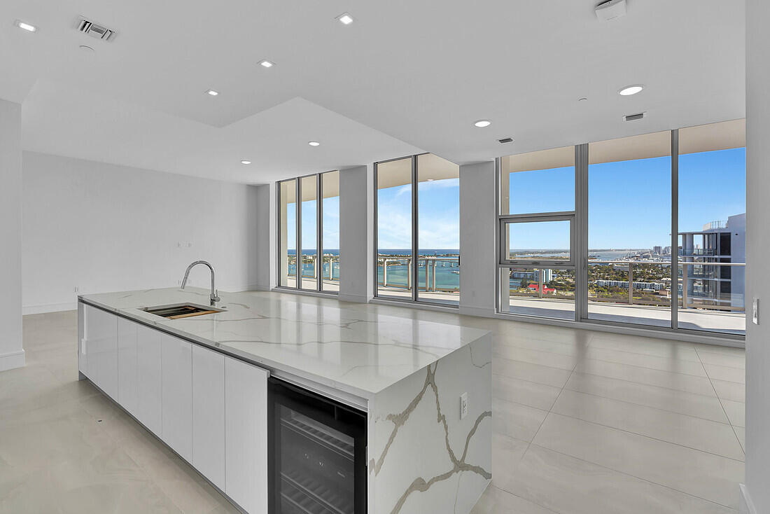220 Lake Shore #2411, Lake Park FL 33403