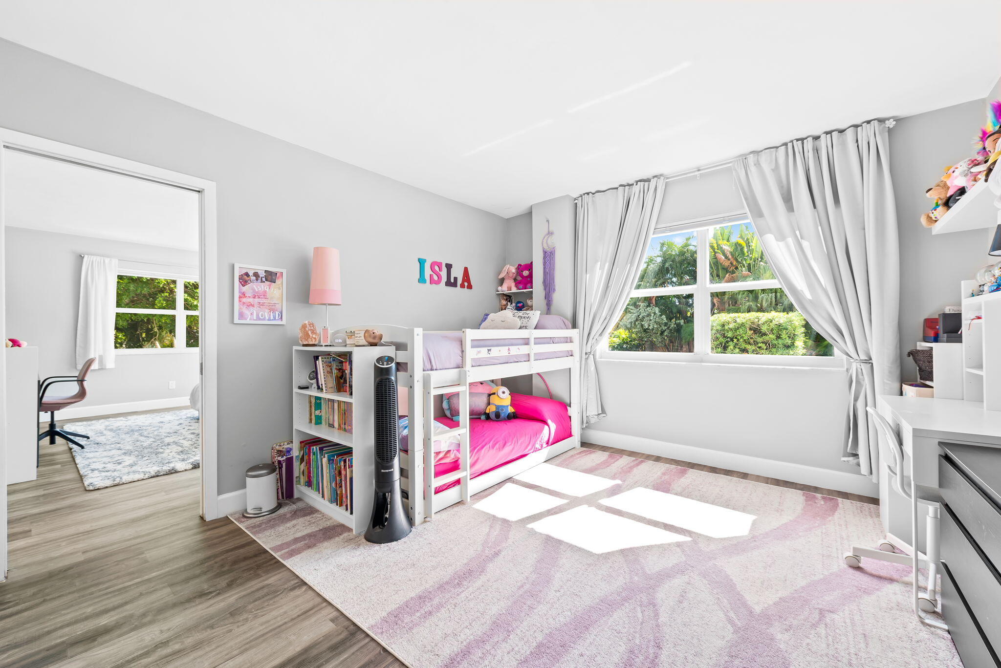 1881 Middle River #206, Fort Lauderdale FL 33305
