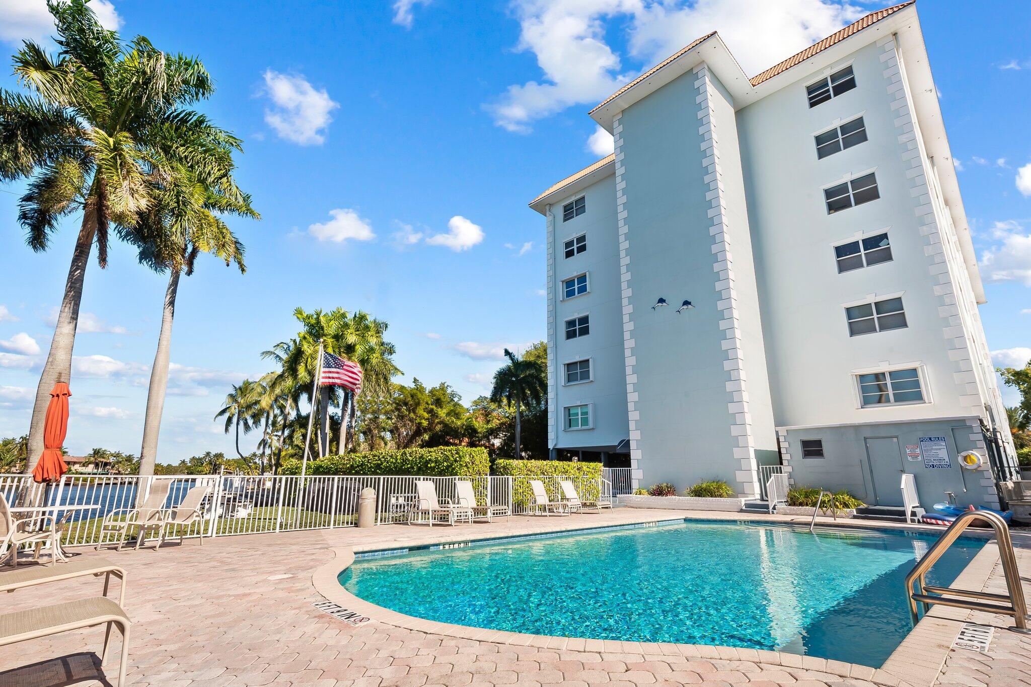 1881 Middle River #206, Fort Lauderdale FL 33305