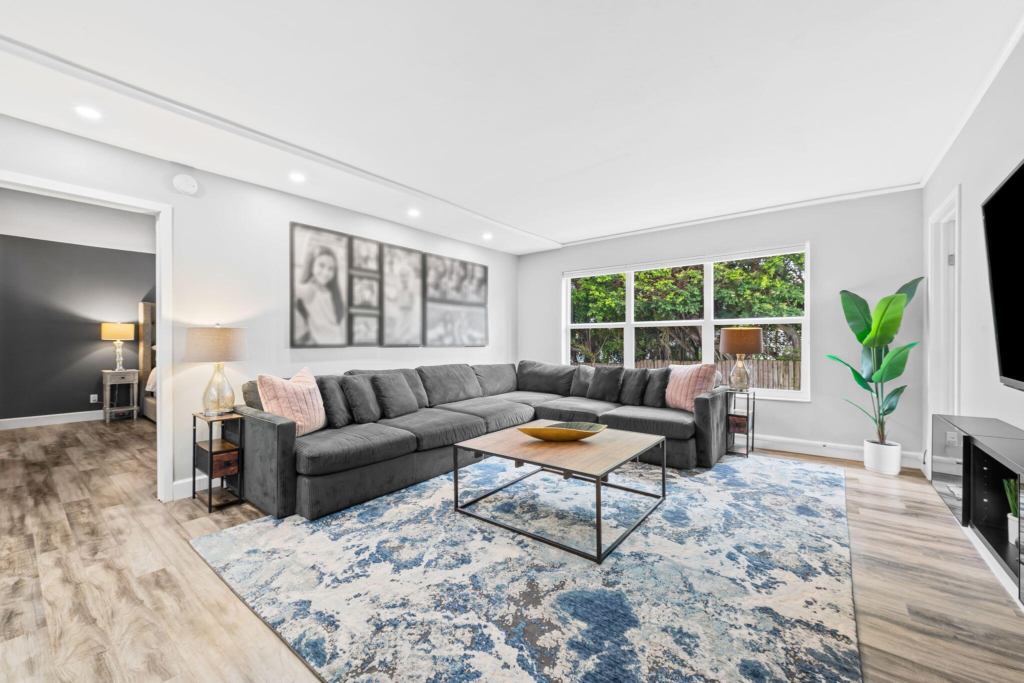 1881 Middle River #206, Fort Lauderdale FL 33305