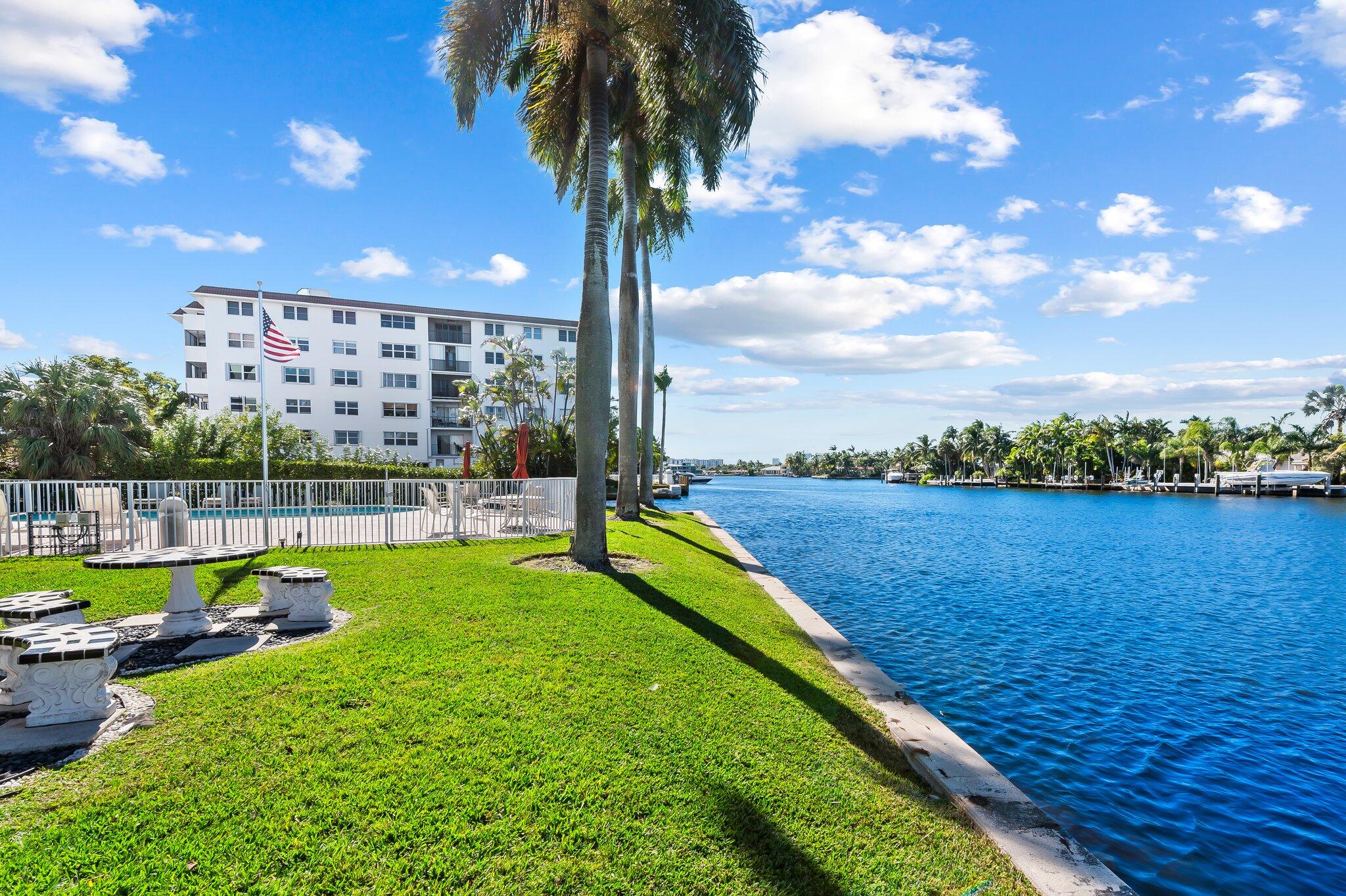 1881 Middle River #206, Fort Lauderdale FL 33305