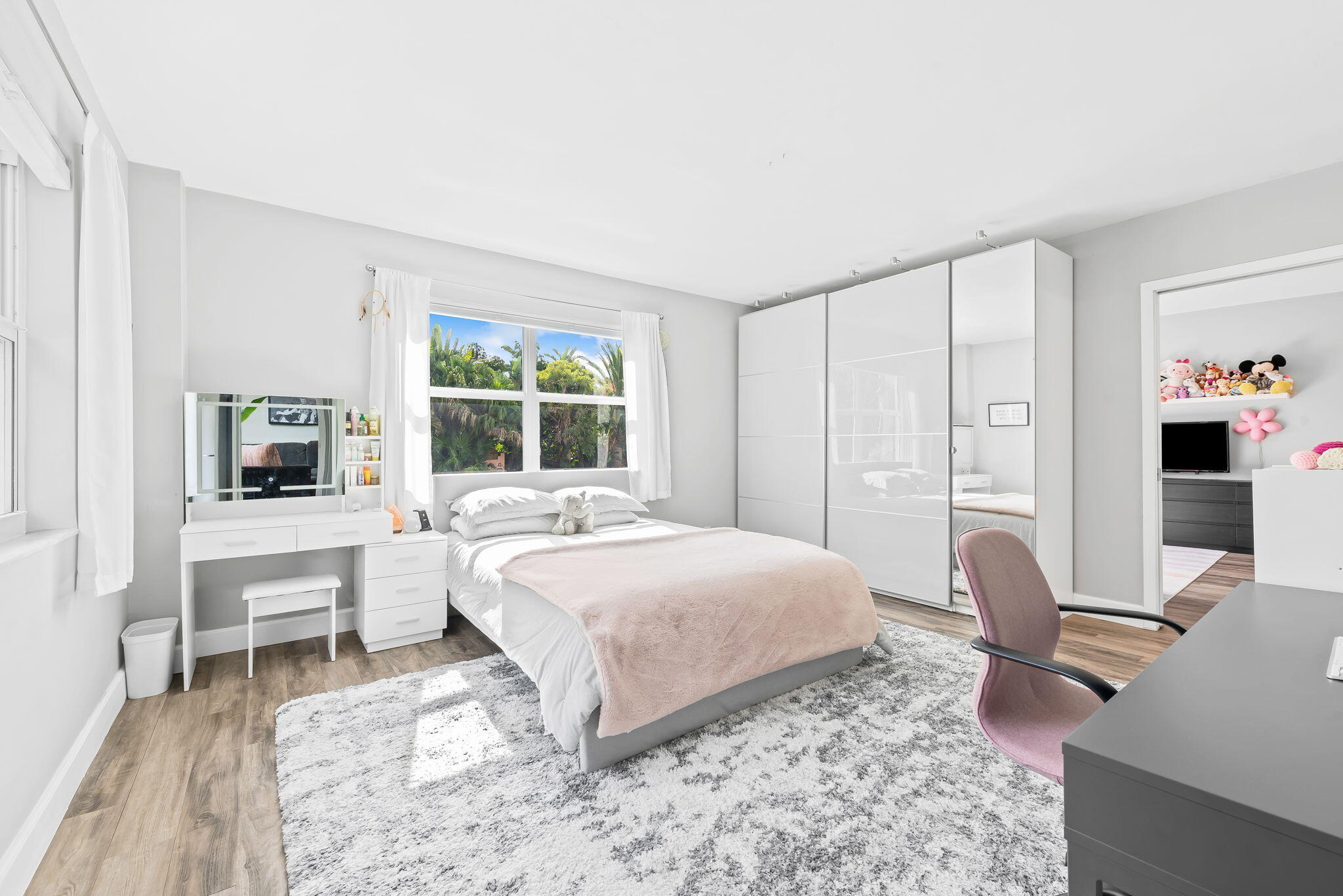 1881 Middle River #206, Fort Lauderdale FL 33305