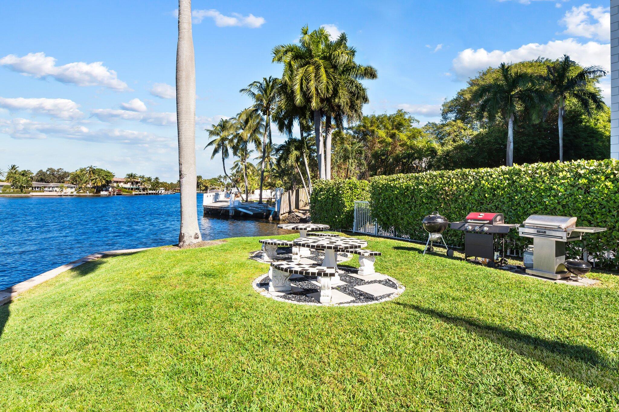 1881 Middle River #206, Fort Lauderdale FL 33305