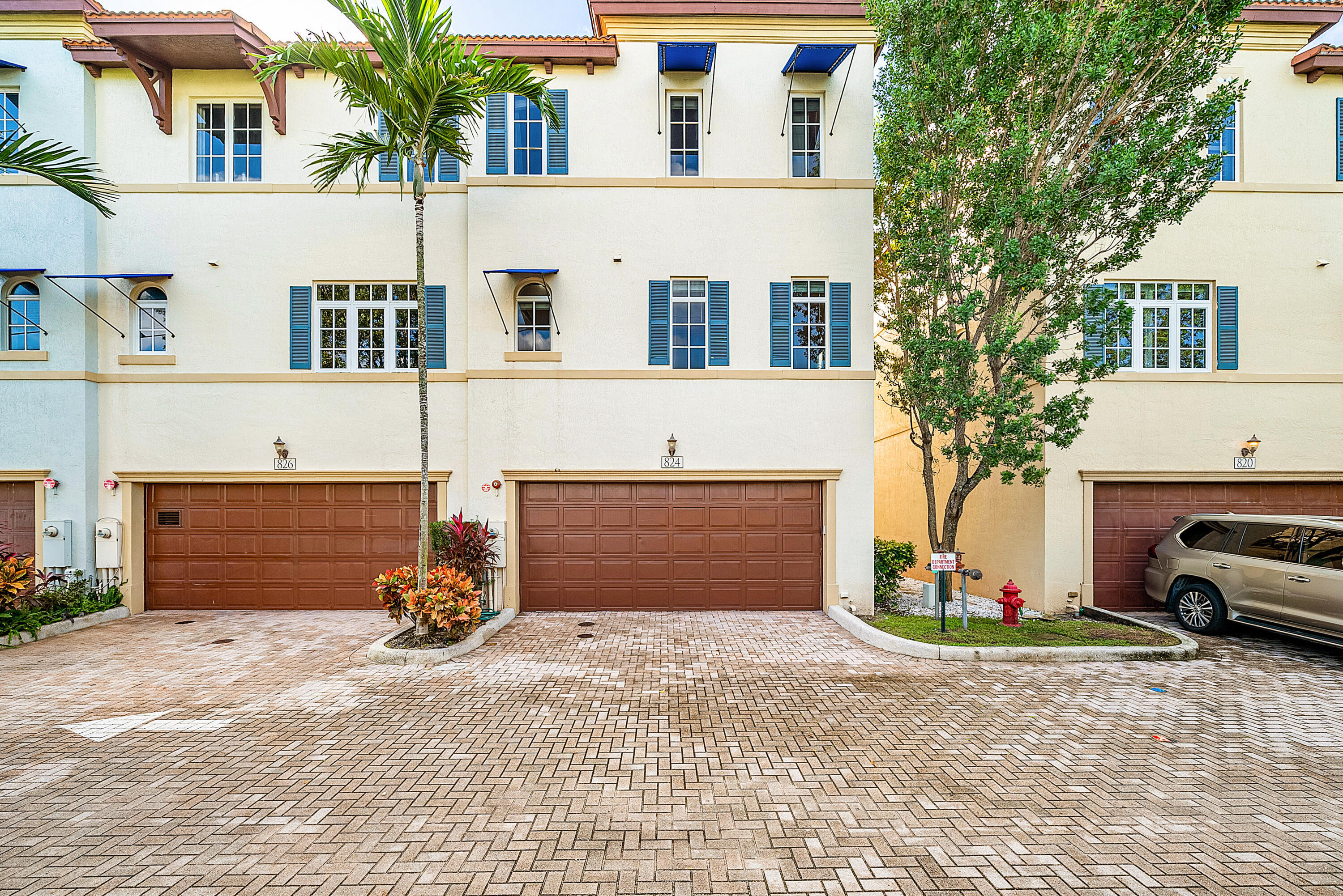 824 Virginia Garden, Boynton Beach FL 33435