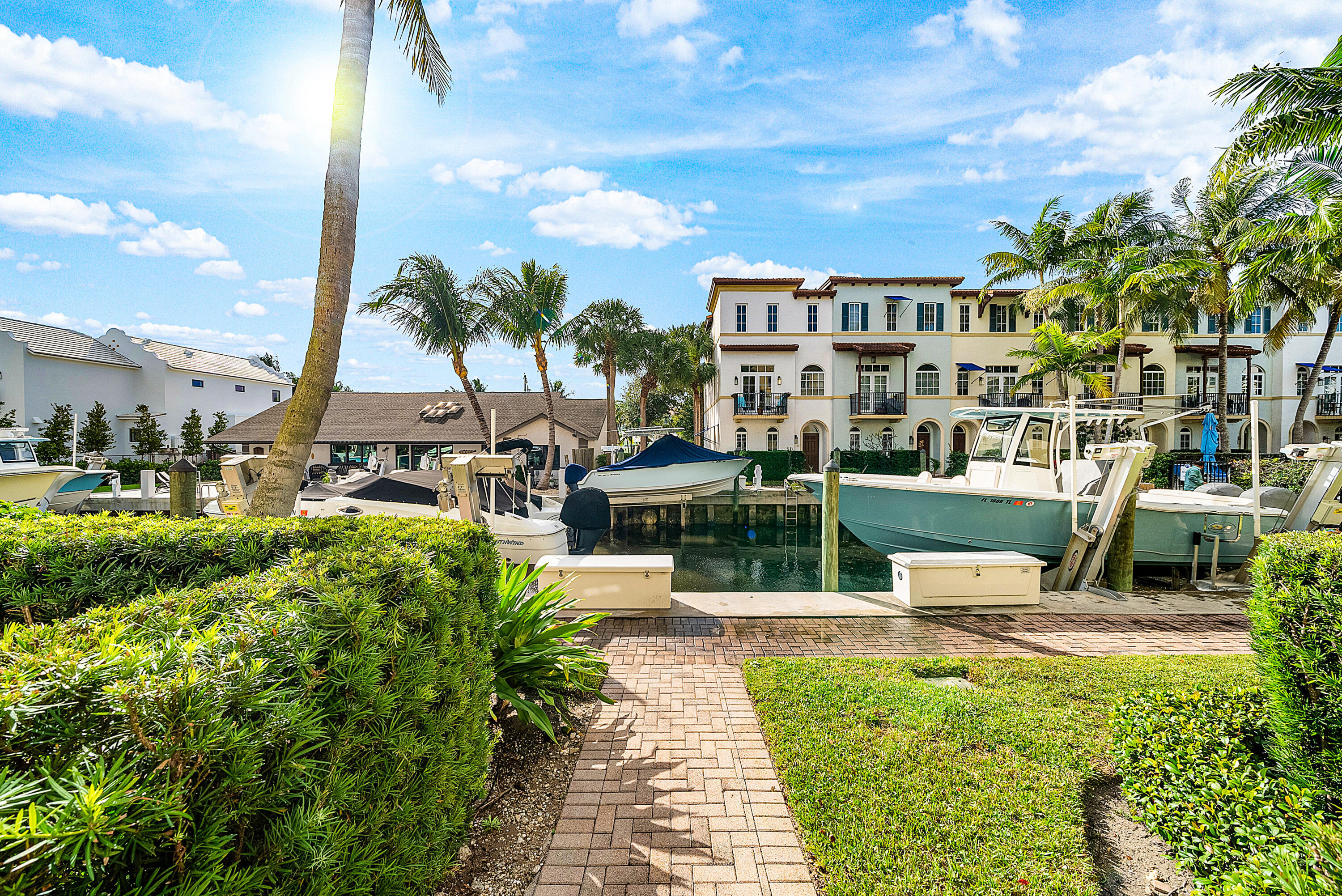 824 Virginia Garden, Boynton Beach FL 33435