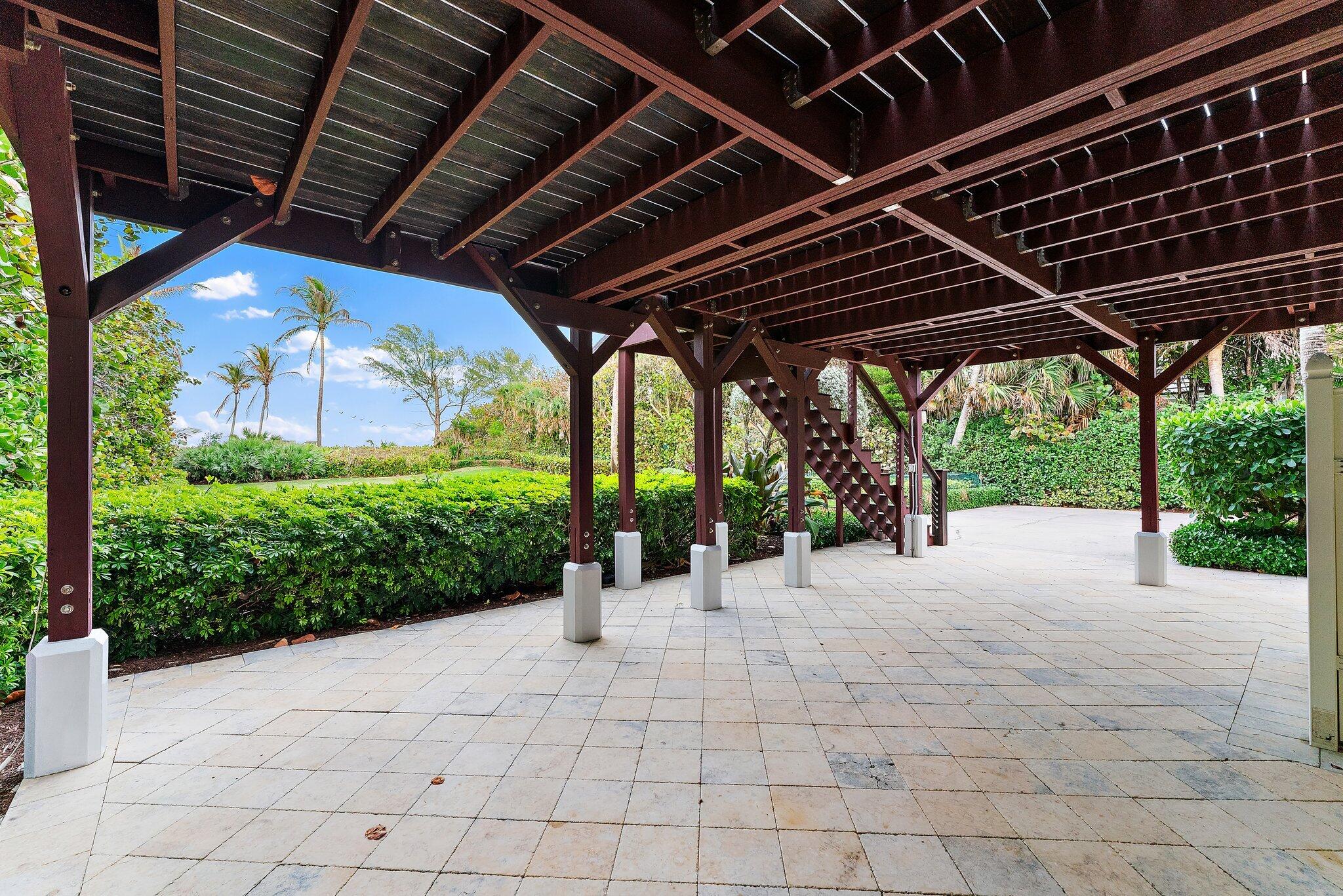 31 N Beach, Jupiter Island FL 33455