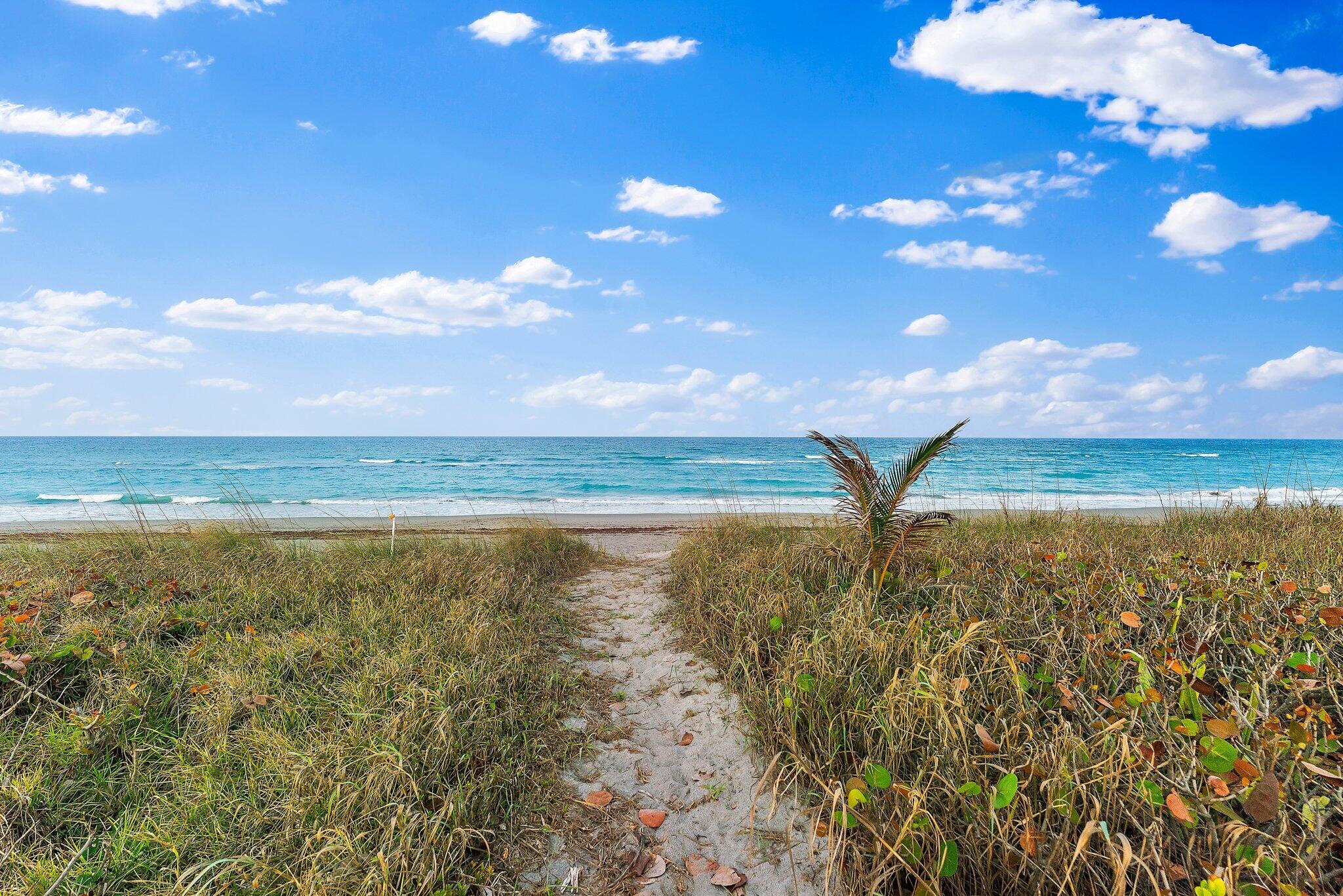31 N Beach, Jupiter Island FL 33455