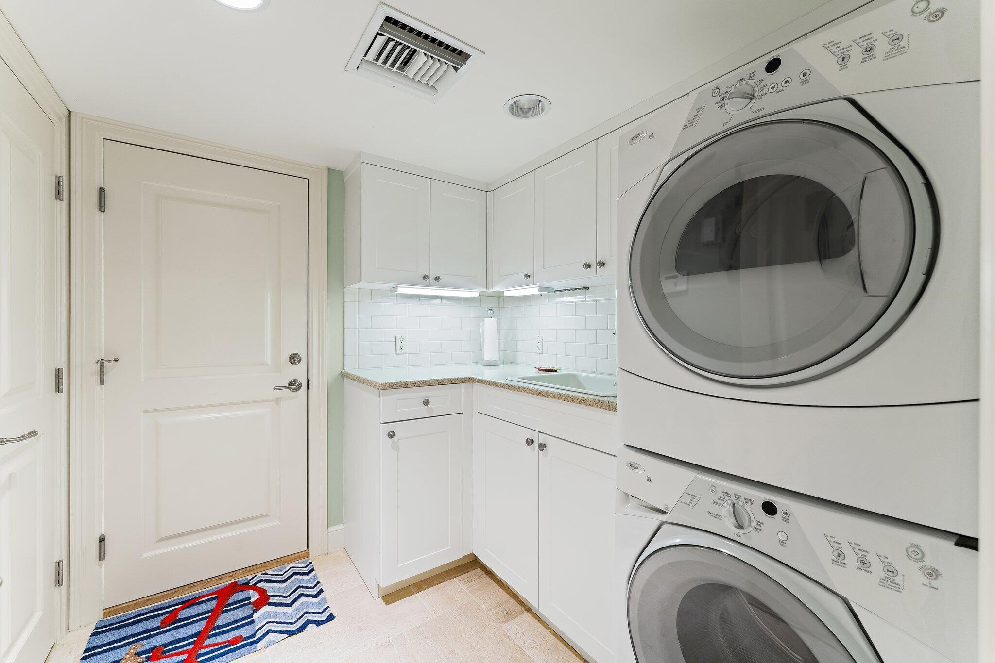 31 N Beach, Jupiter Island FL 33455