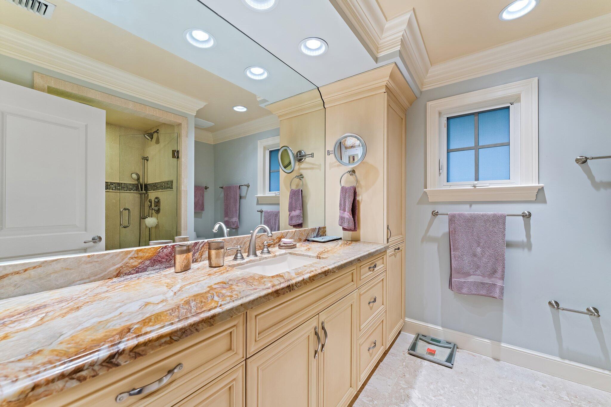 31 N Beach, Jupiter Island FL 33455