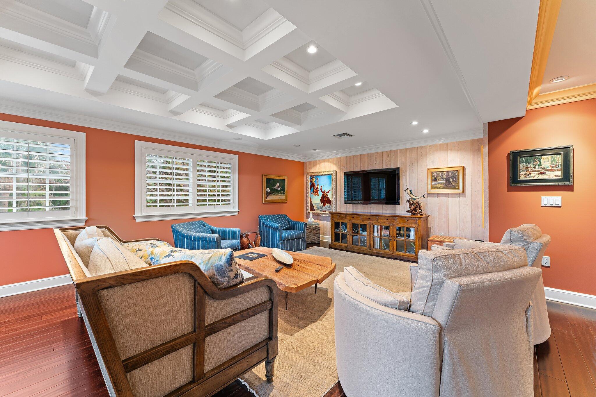 31 N Beach, Jupiter Island FL 33455