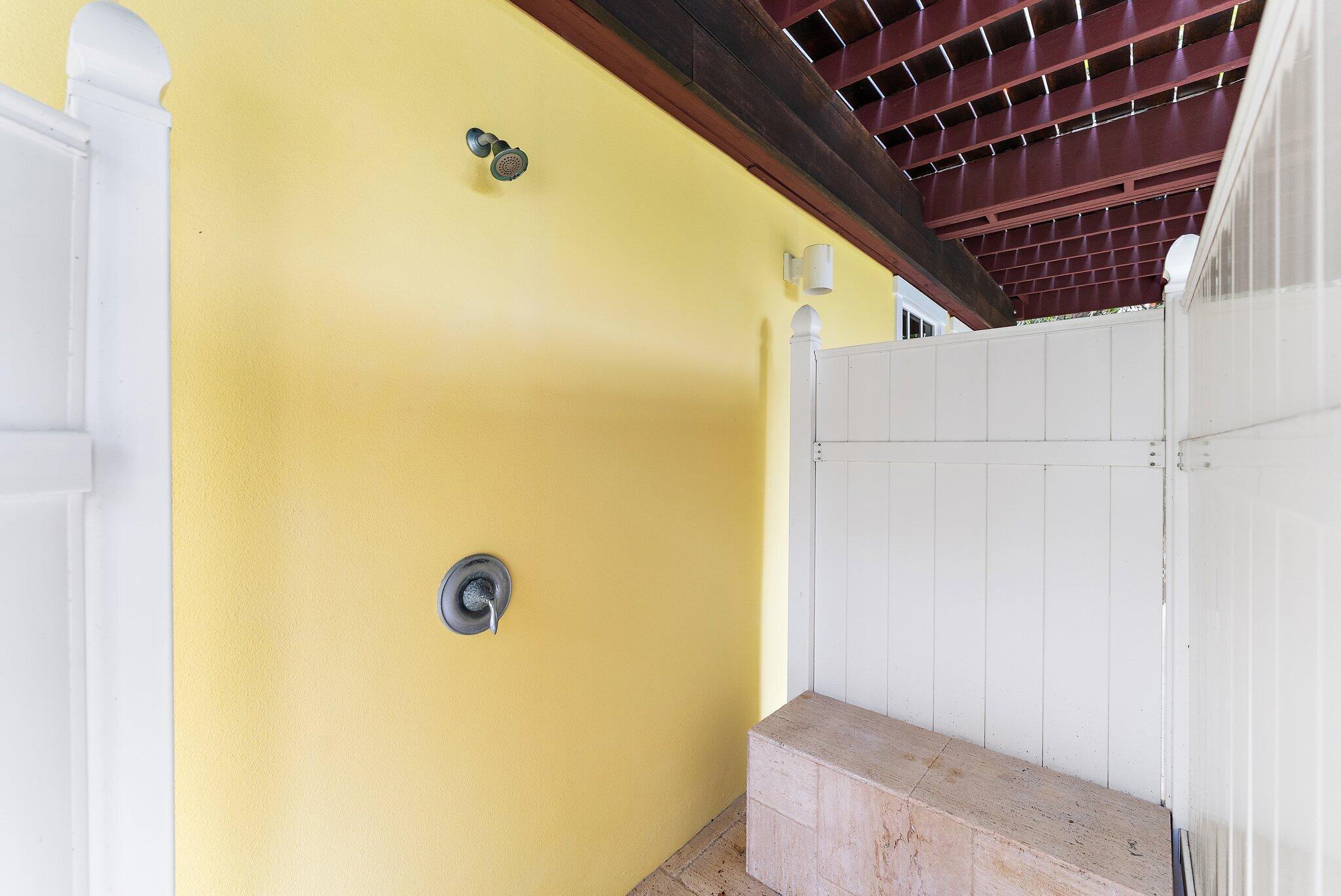 31 N Beach, Jupiter Island FL 33455
