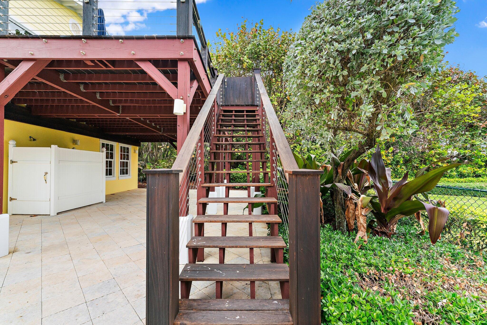 31 N Beach, Jupiter Island FL 33455