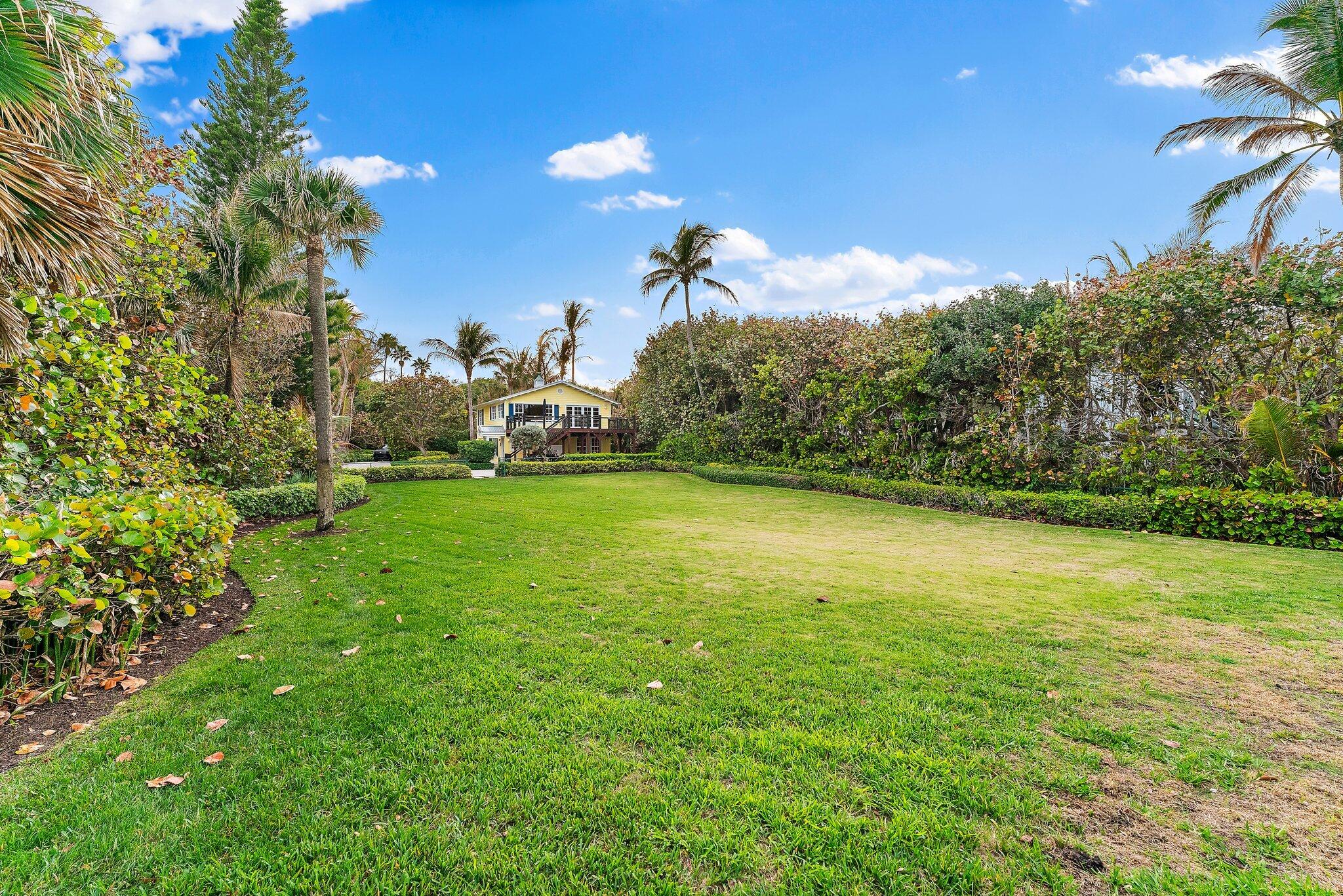 31 N Beach, Jupiter Island FL 33455