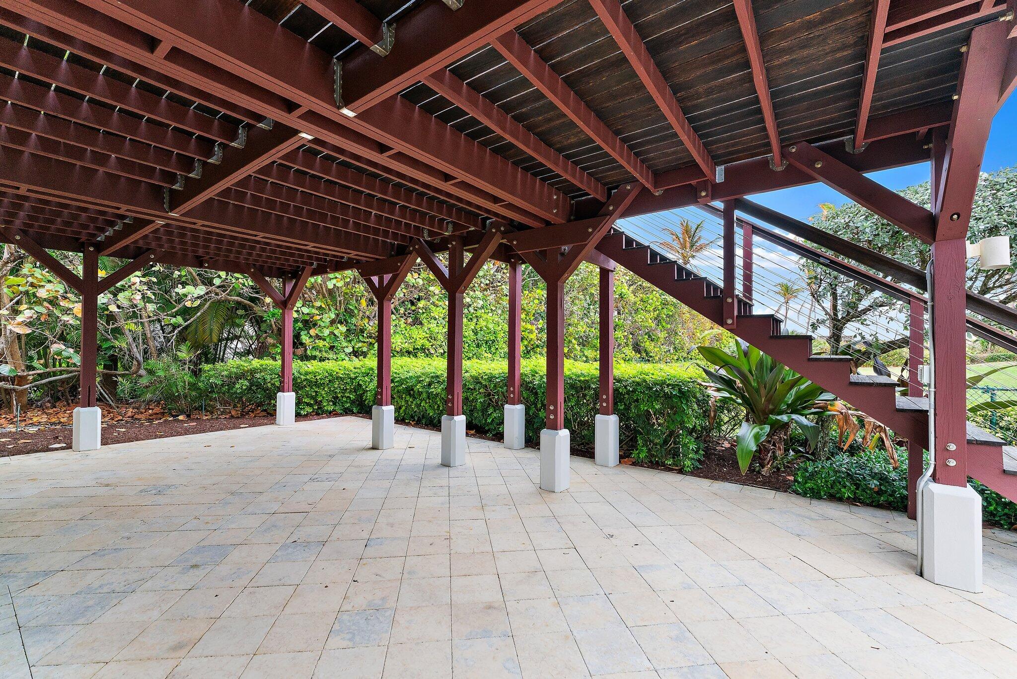 31 N Beach, Jupiter Island FL 33455