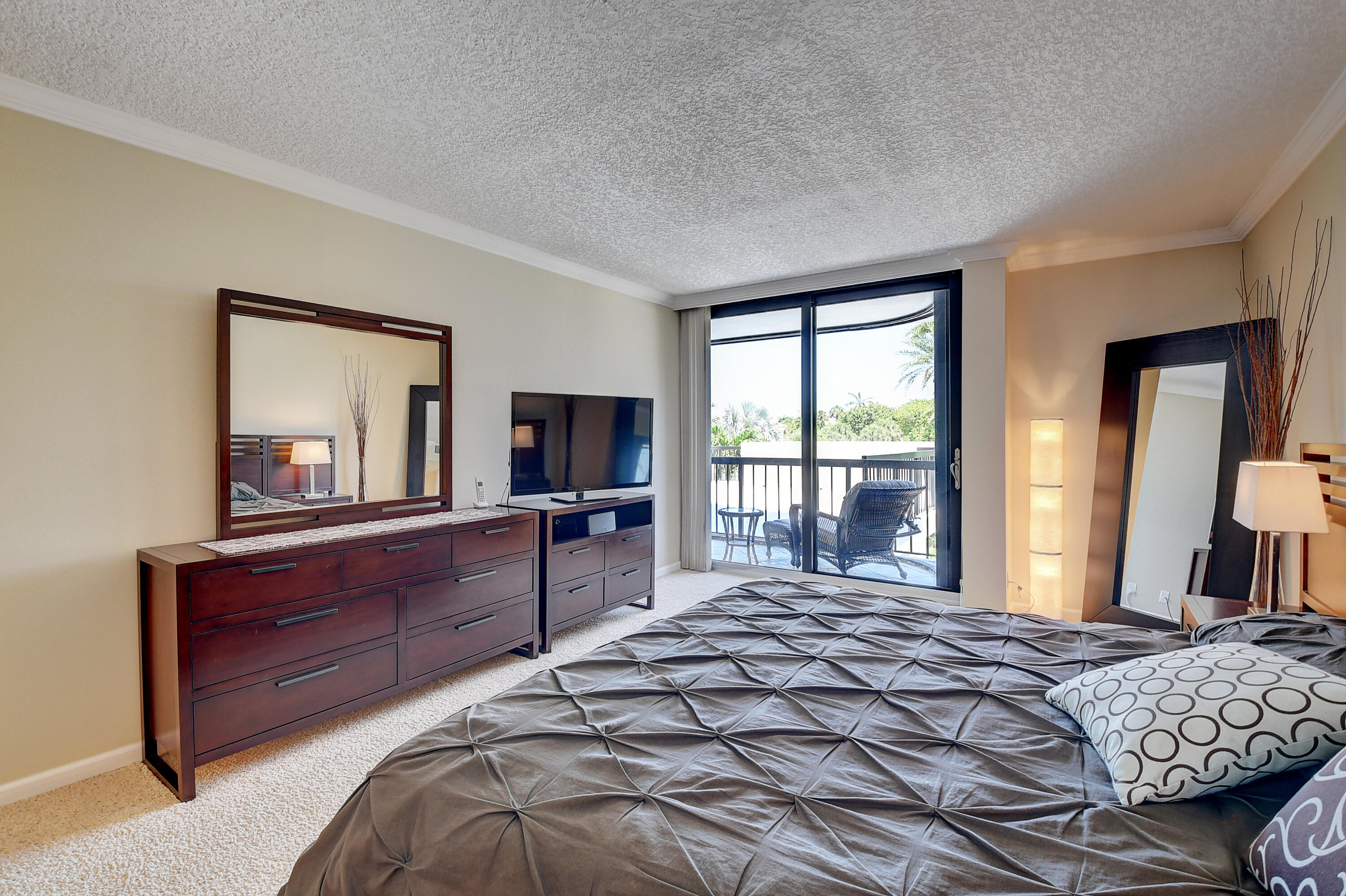 4748 S Ocean #203, Highland Beach FL 33487