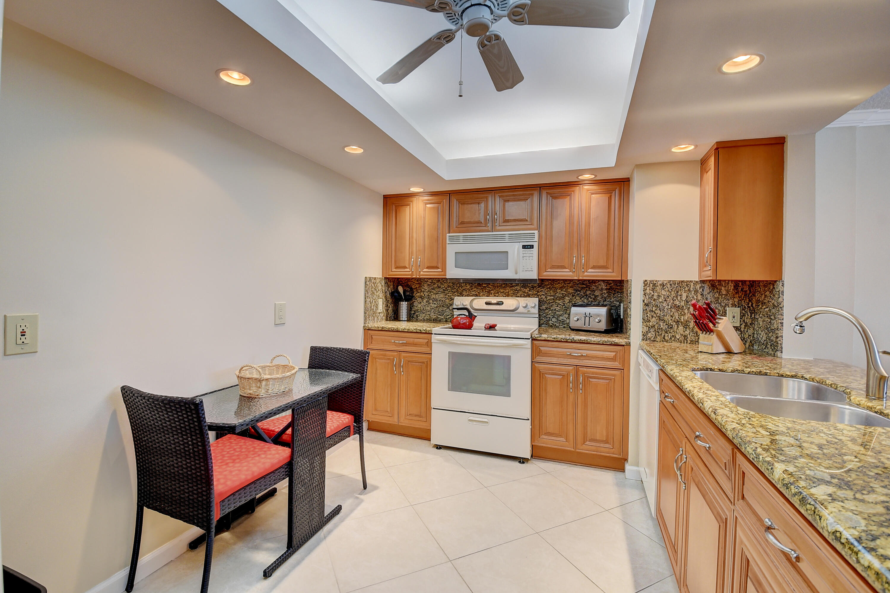 4748 S Ocean #203, Highland Beach FL 33487