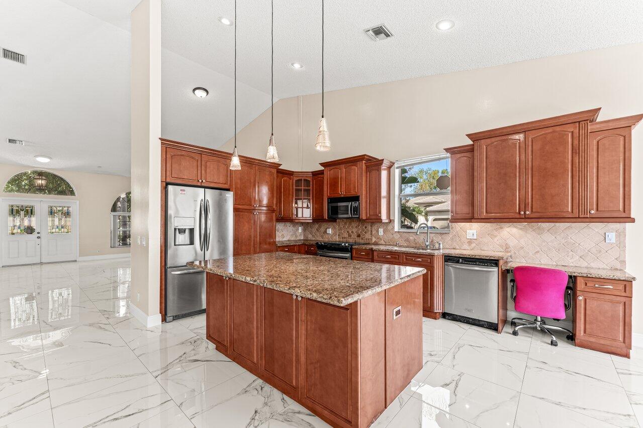 5872 NW 73rd, Parkland FL 33067