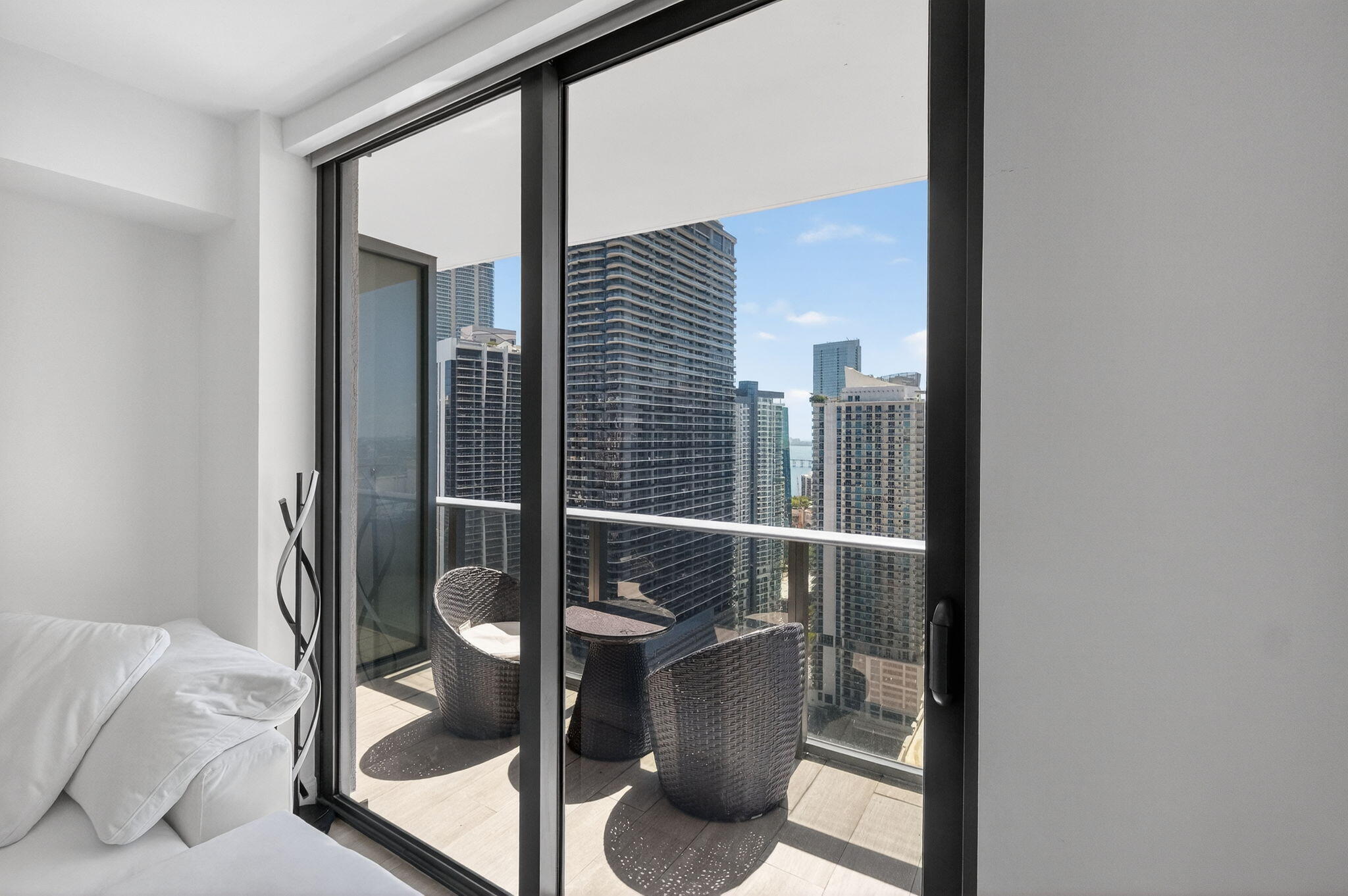55 SW 9th #3704, Miami FL 33130